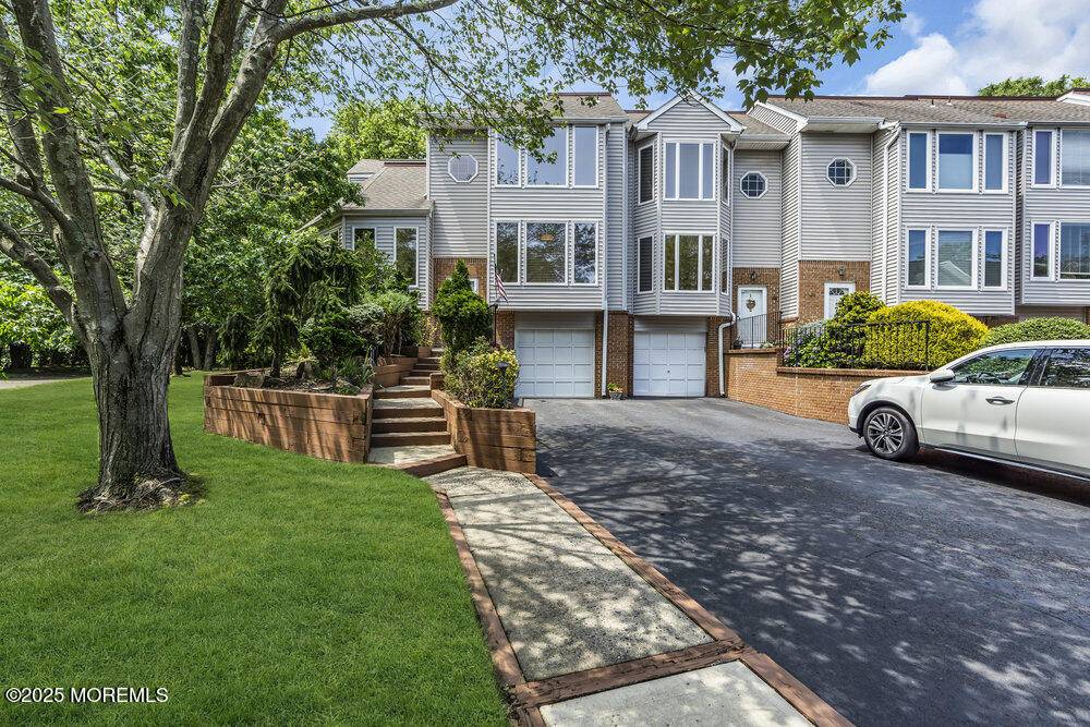Red Bank, NJ 07701,68 Ambassador Drive