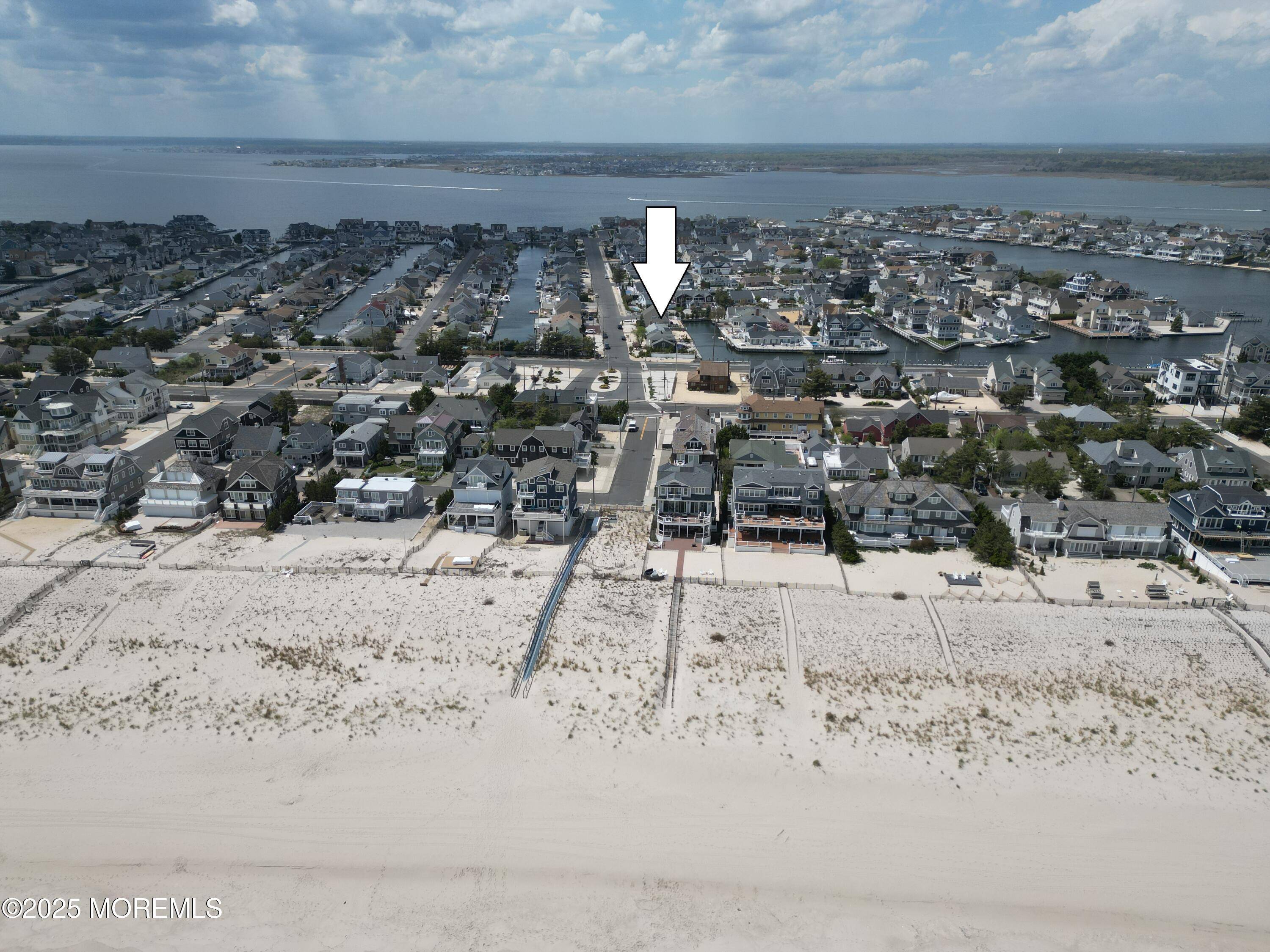 Mantoloking, NJ 08738,300 Bay Lane