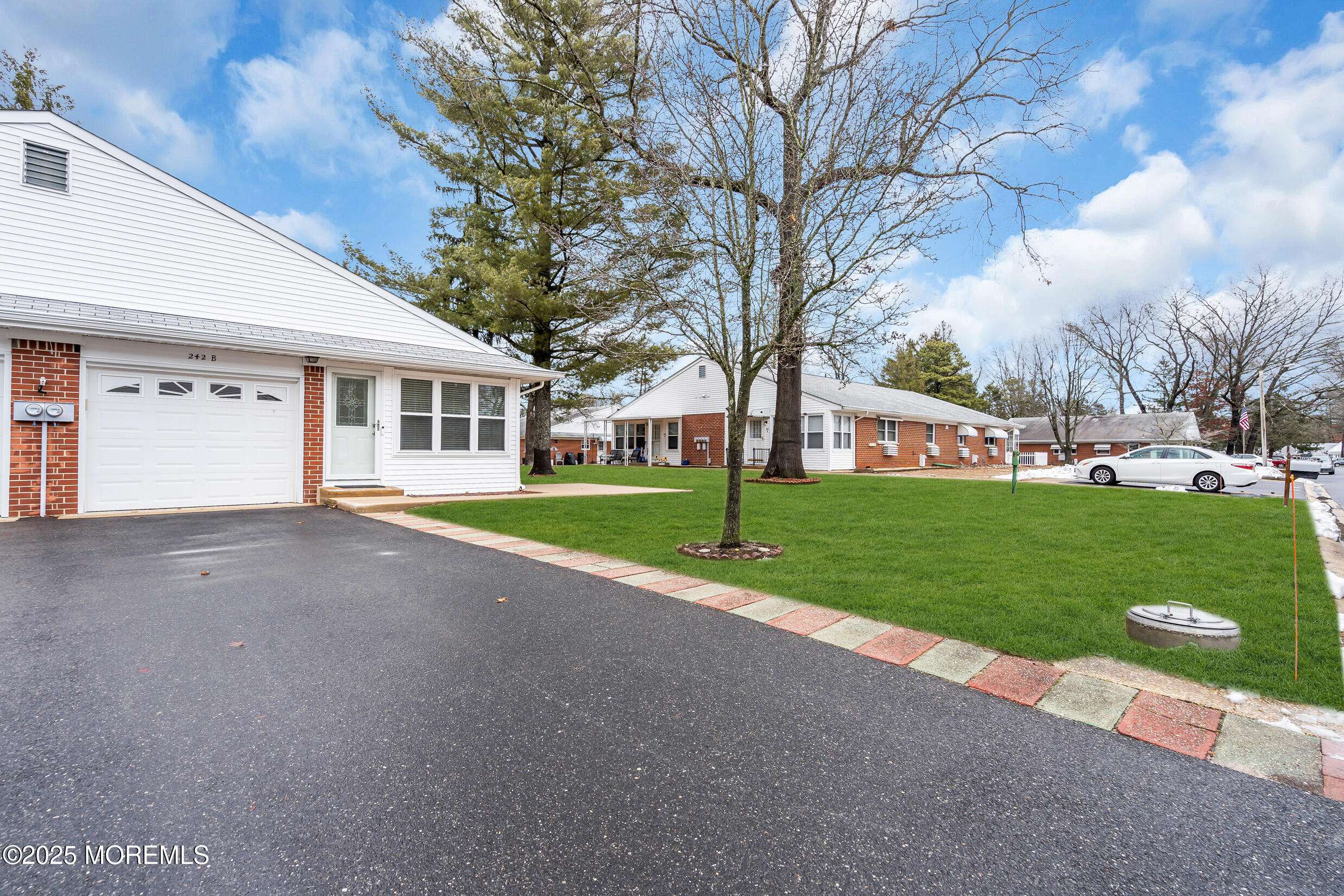 Whiting, NJ 08759,242 Columbine Avenue