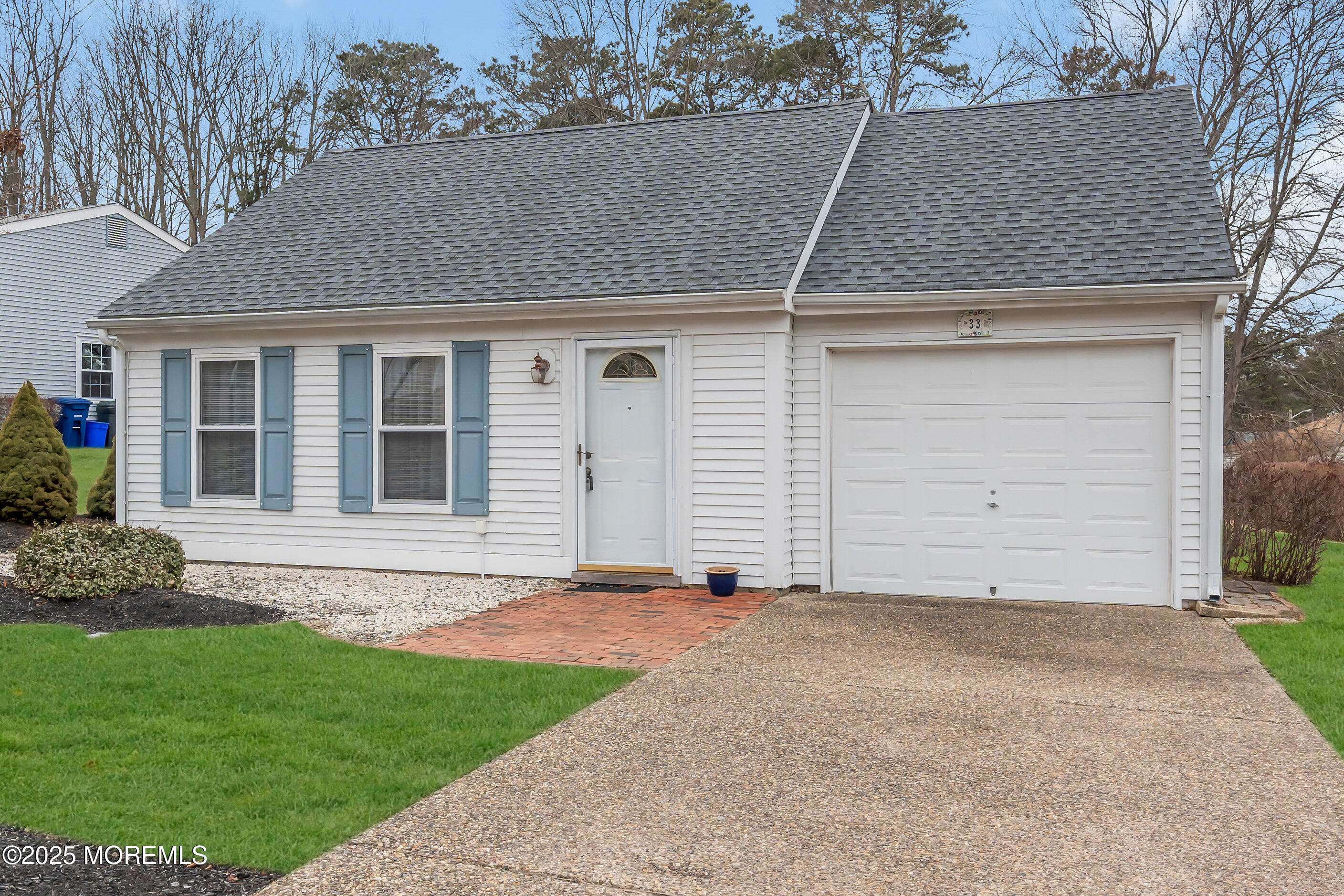Southampton, NJ 08088,33 Sterling Place