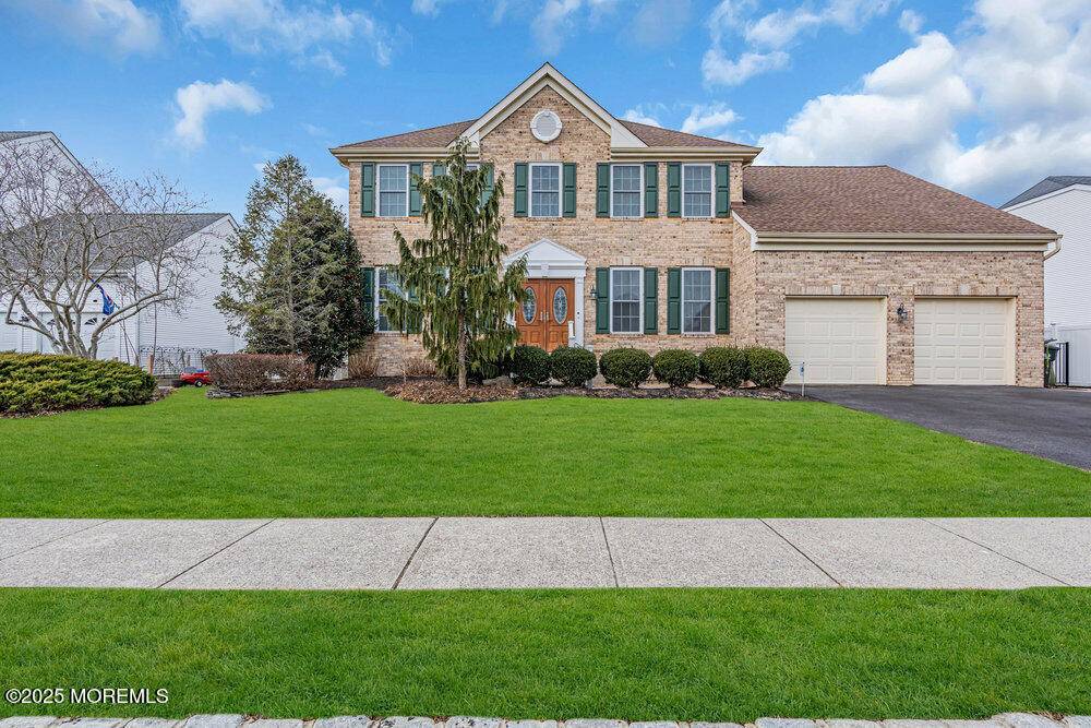 Howell, NJ 07731,4 Brittany Court