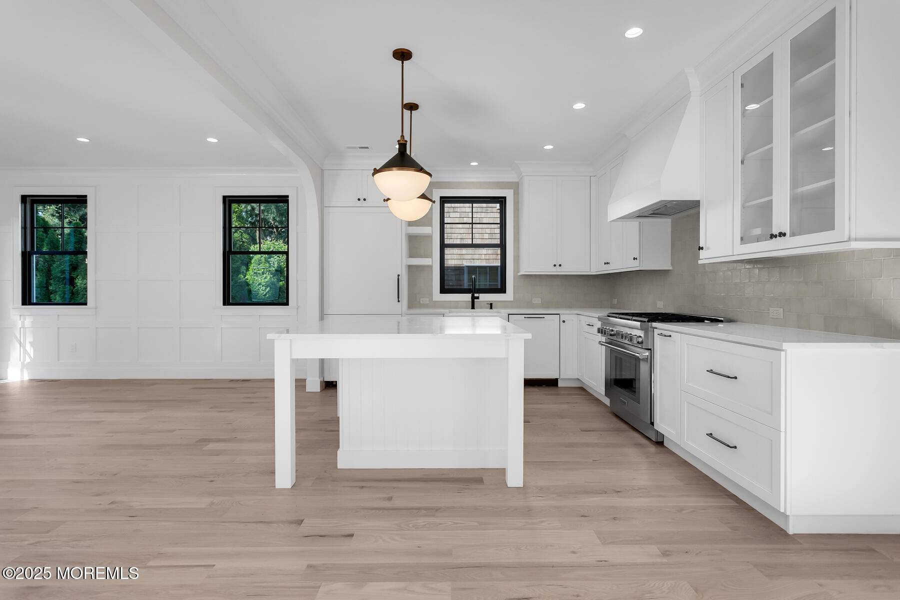 Rumson, NJ 07760,121 Black Point Road