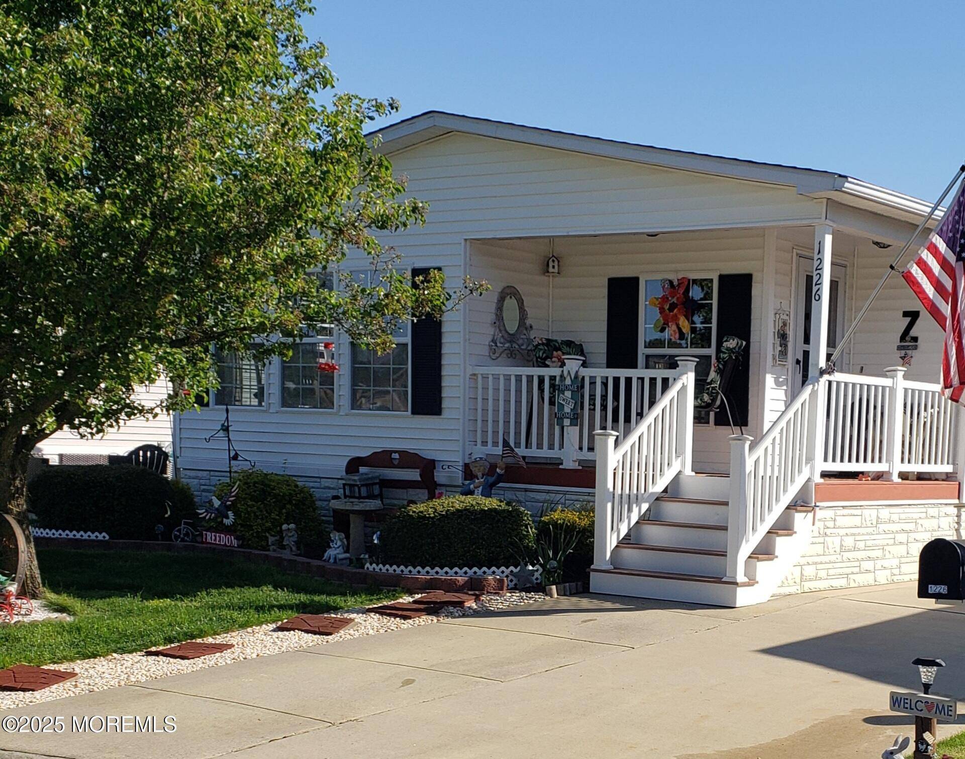 Whiting, NJ 08759,1226 Winding Brook Way