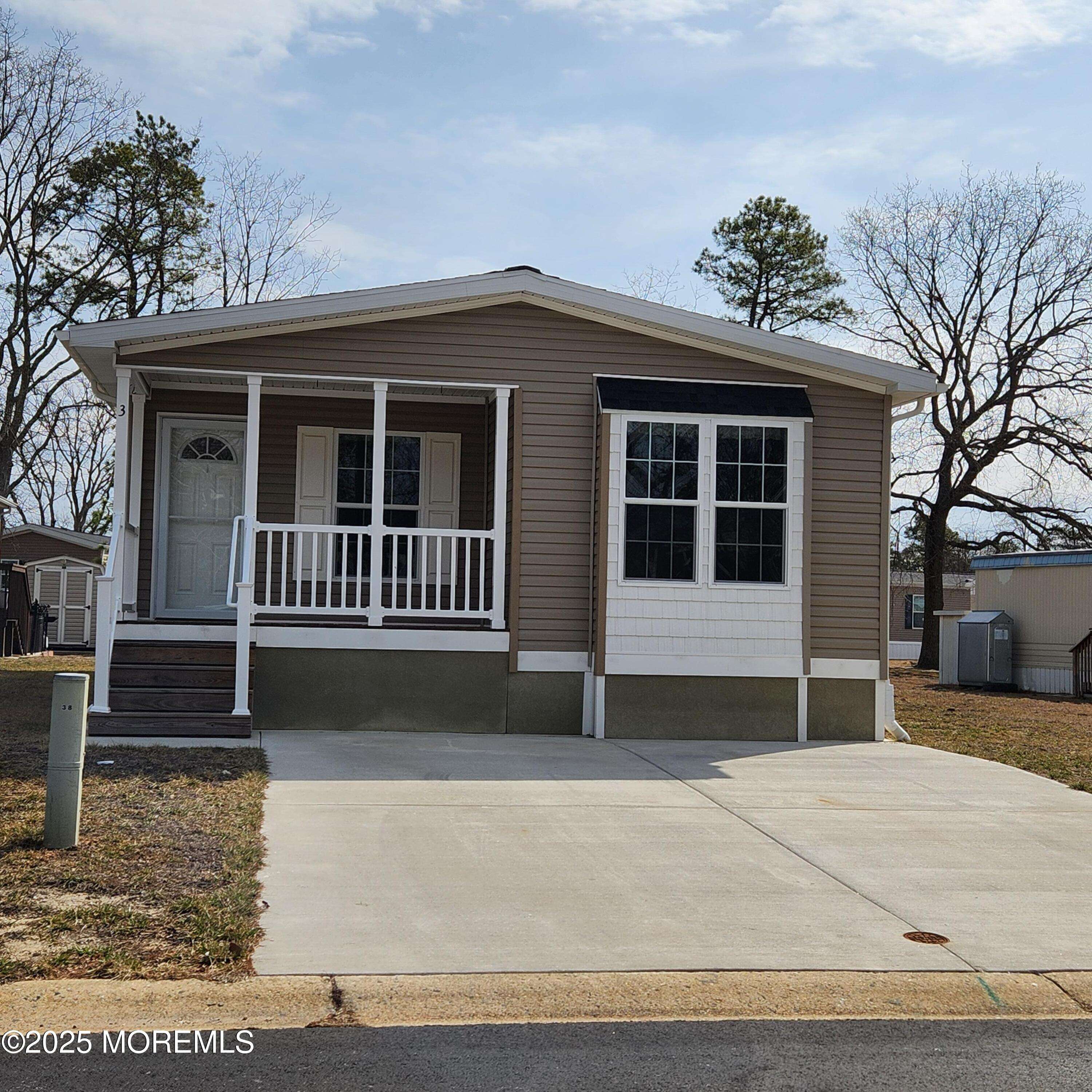 Whiting, NJ 08759,3 Badger Court