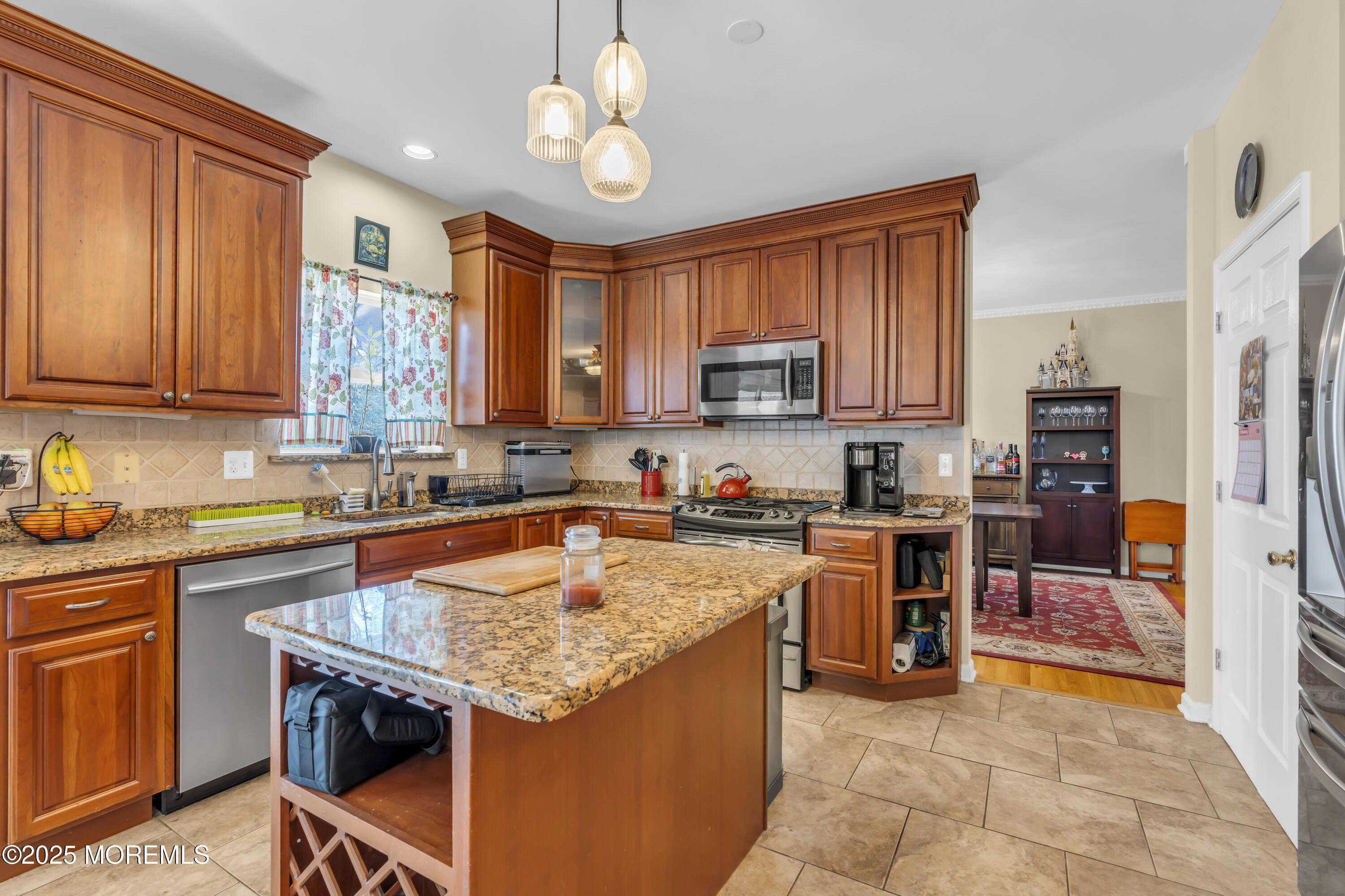 Jackson, NJ 08527,7 Highland Drive