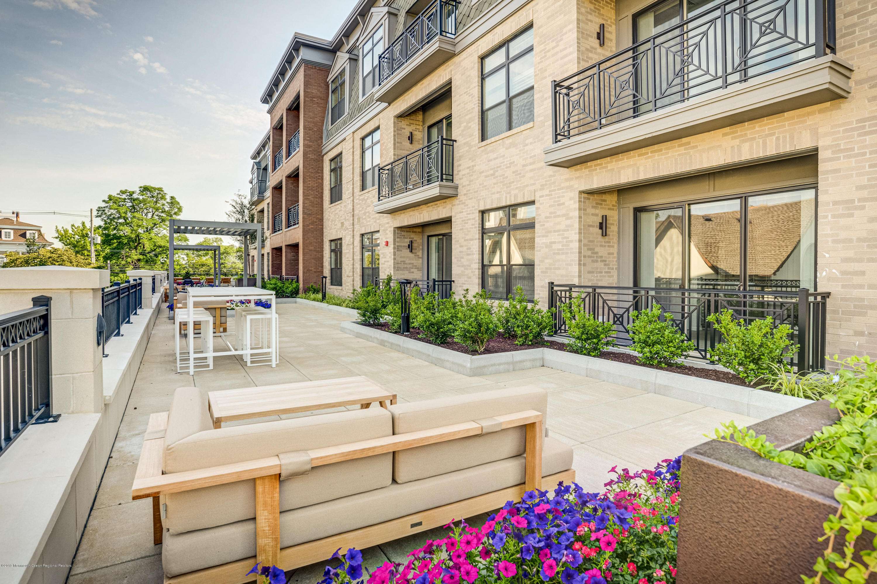 Red Bank, NJ 07701,55 W Front Street #311