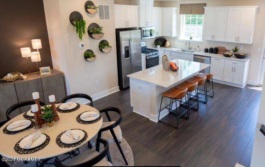 Manalapan, NJ 07726,19 Primrose Court