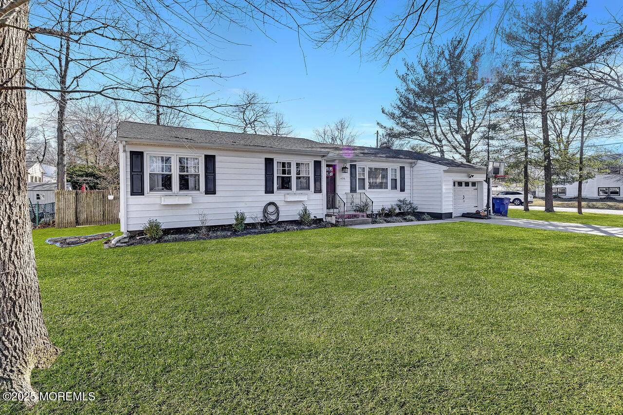 Oakhurst, NJ 07755,606 Carol Avenue