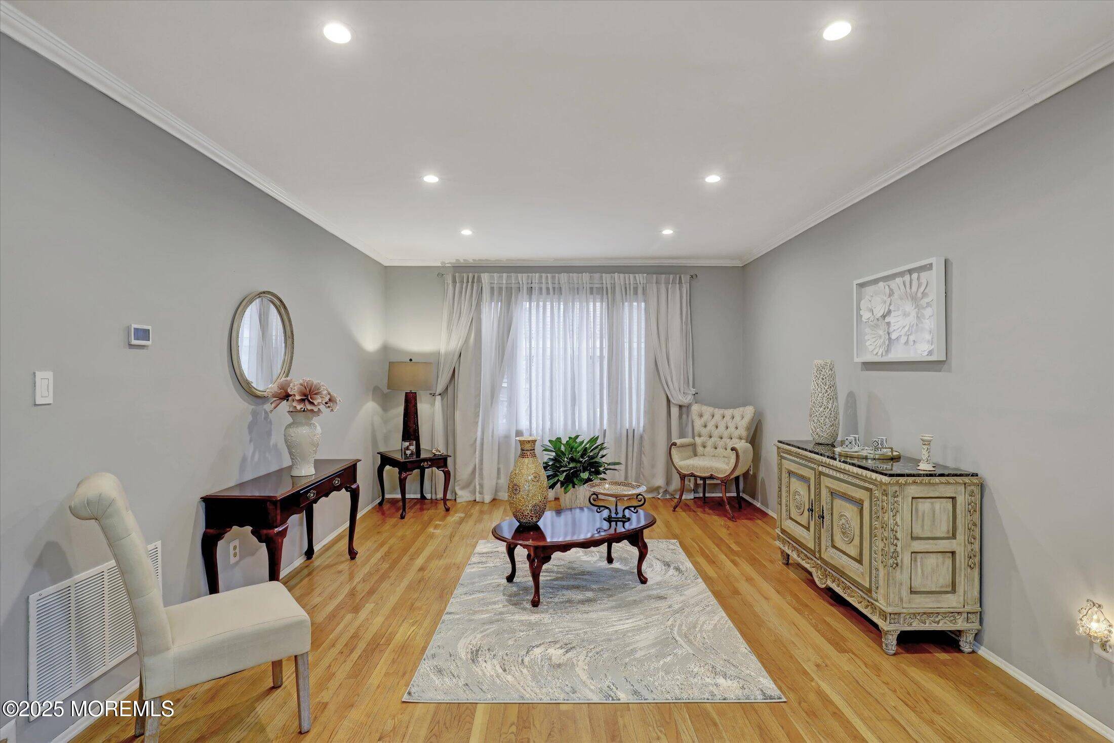 Marlboro, NJ 07746,22 Cloverleaf Drive