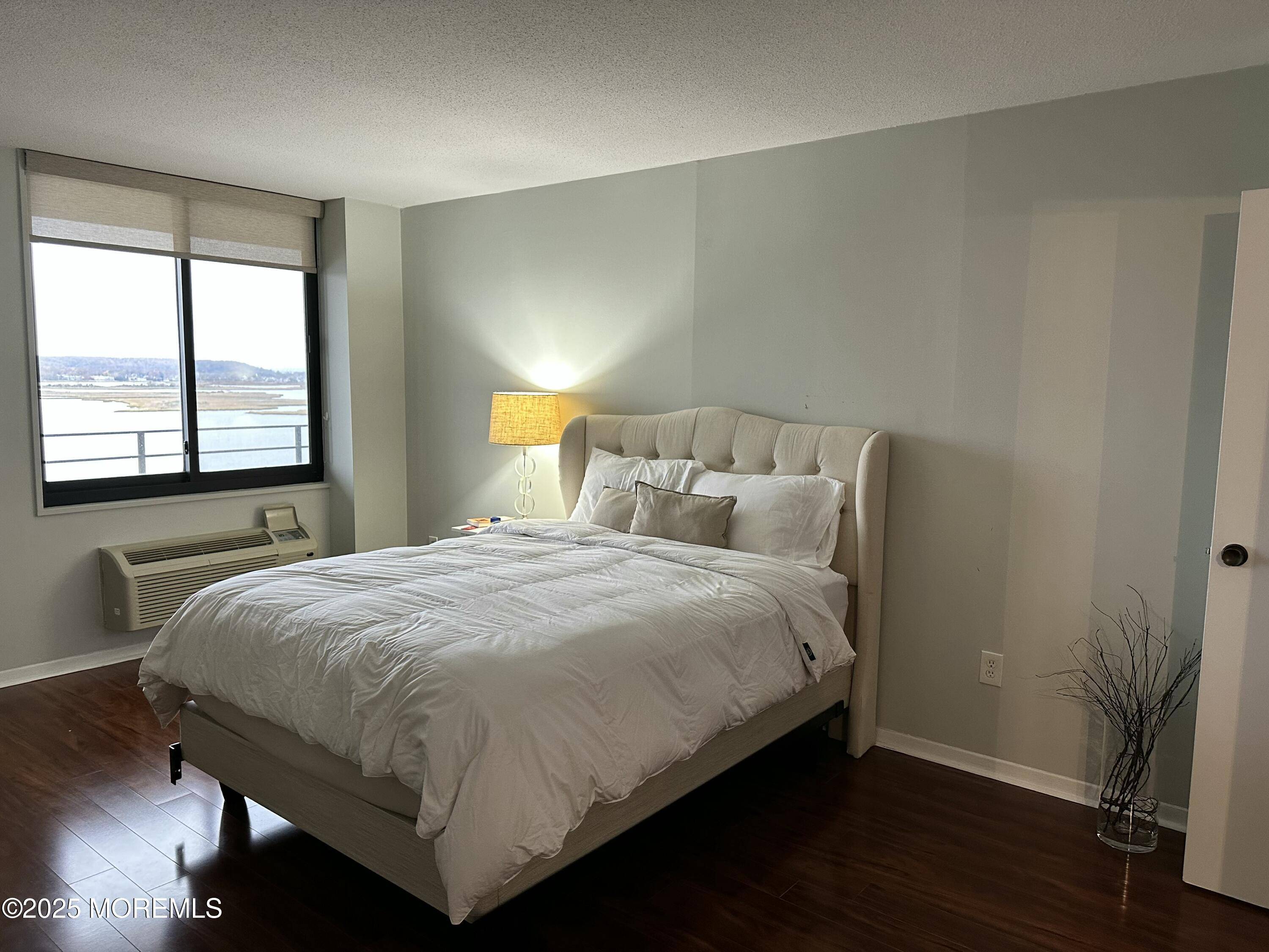 Monmouth Beach, NJ 07750,1 Channel Drive #1410