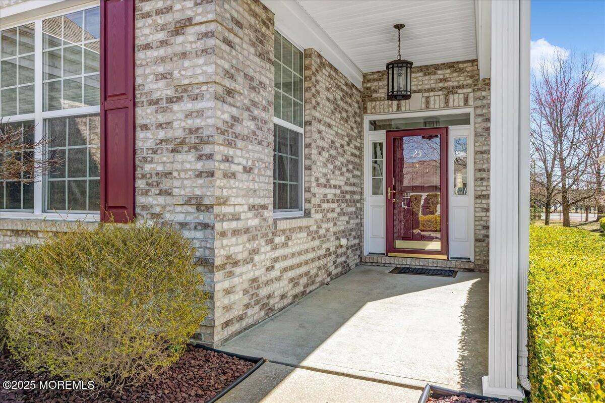 Jackson, NJ 08527,25 Nottingham Way