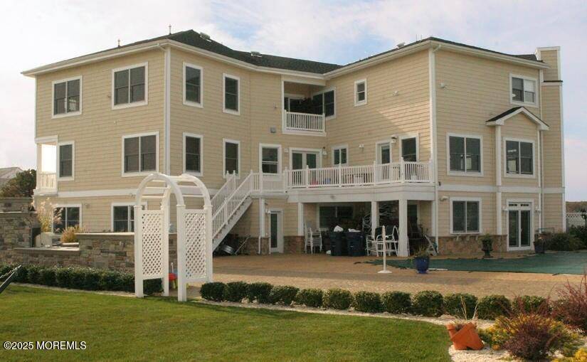 Neptune Township, NJ 07753,300 W Concourse