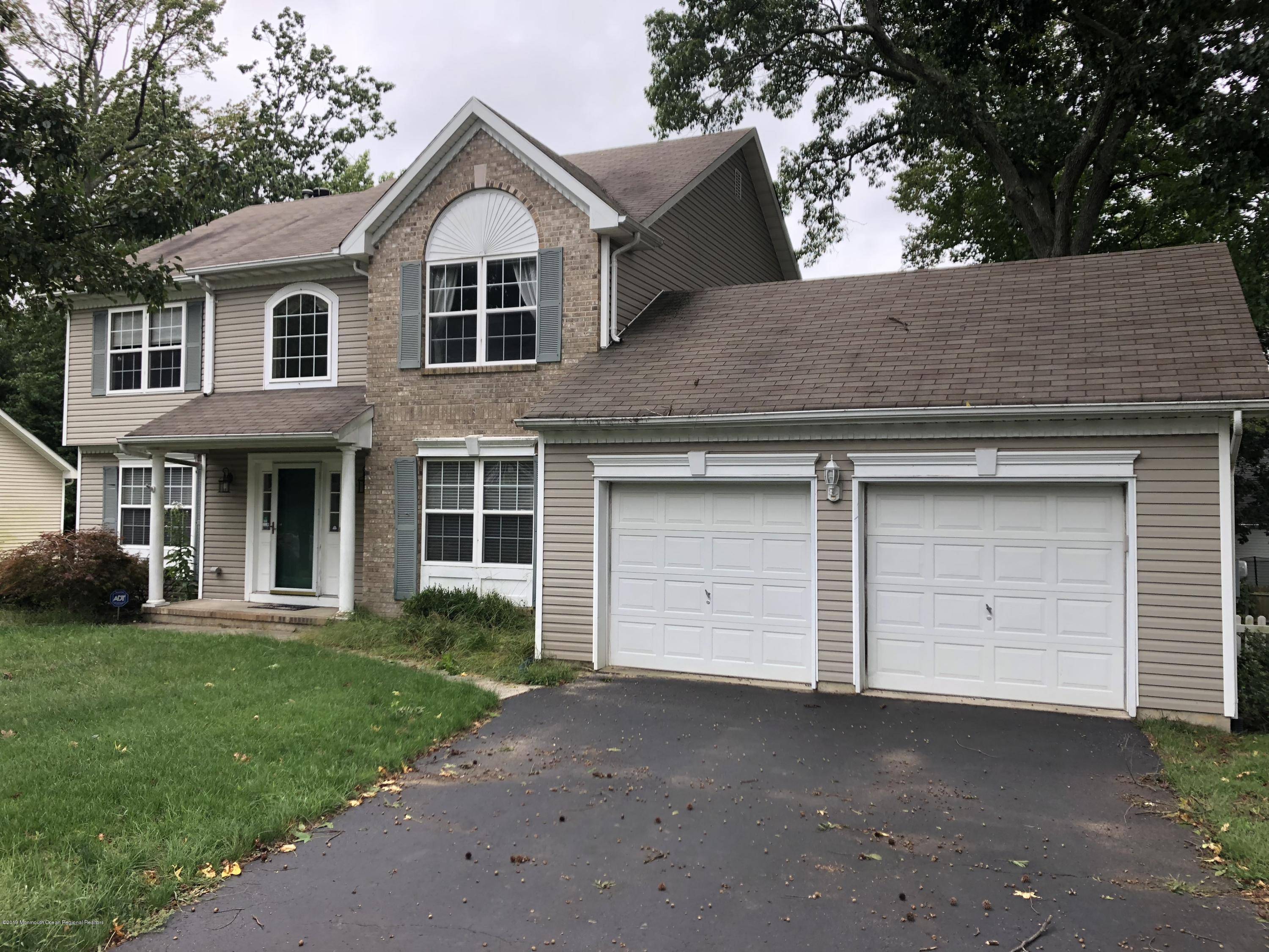 Oakhurst, NJ 07755,10 Robby Drive