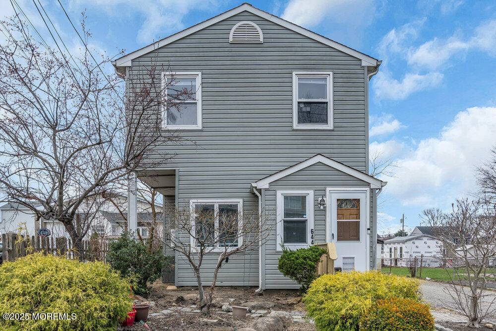 Union Beach, NJ 07735,644 Sydney Avenue