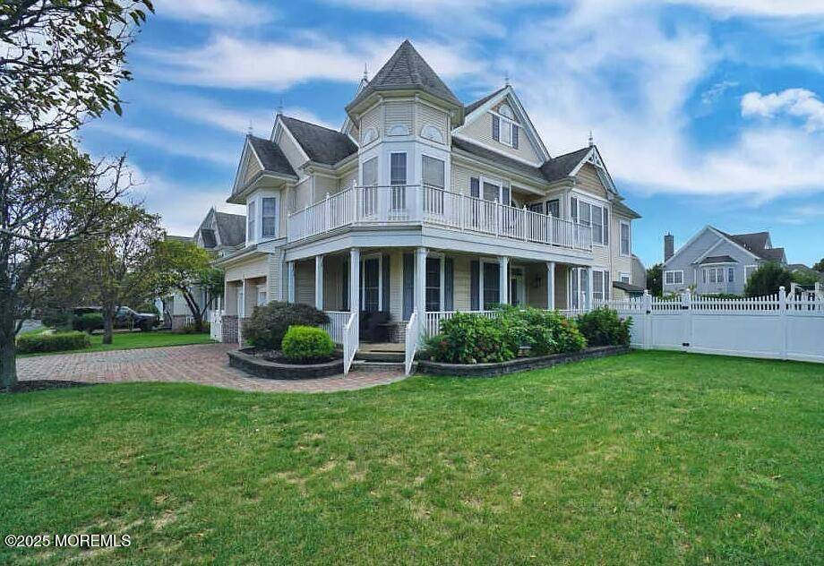 South Amboy, NJ 08879,26 Lighthouse Drive