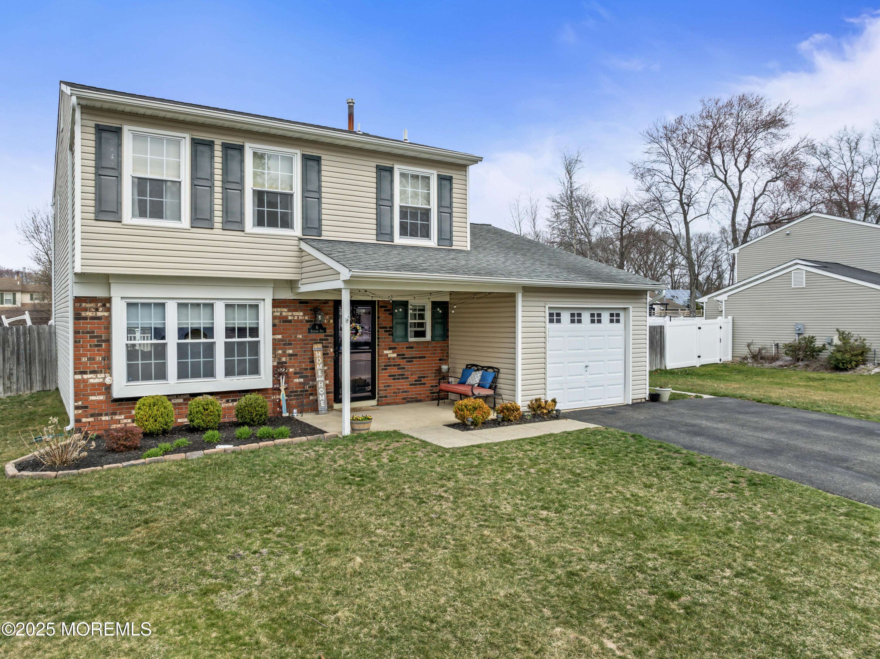 Howell, NJ 07731,6 Blueberry Path