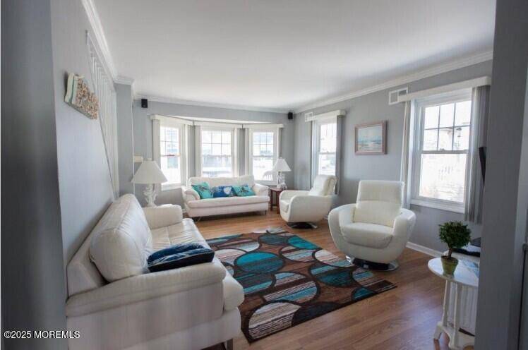 Point Pleasant Beach, NJ 08742,209 Arnold Avenue