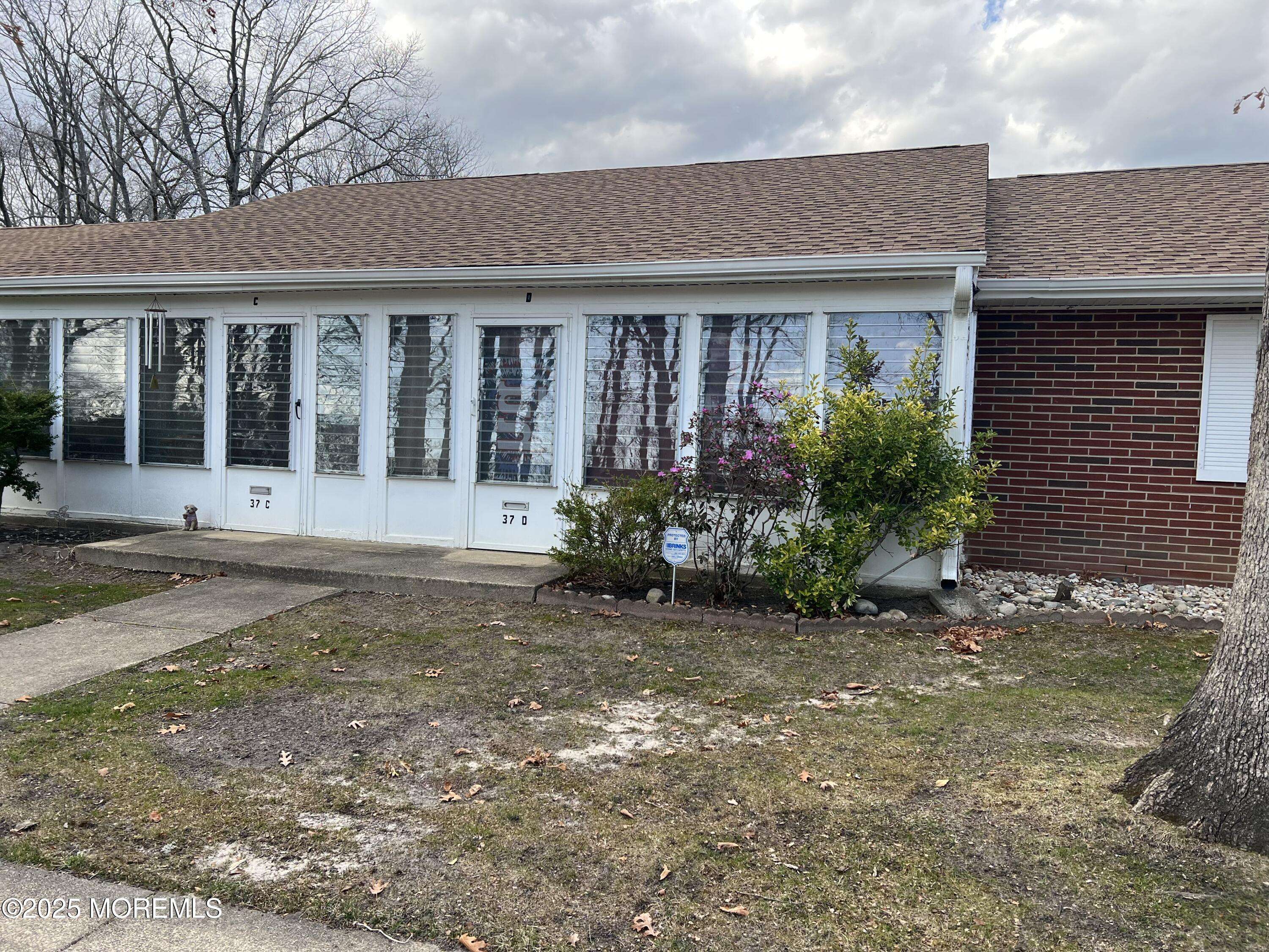 Lakewood, NJ 08701,37 Cambridge Court #100d