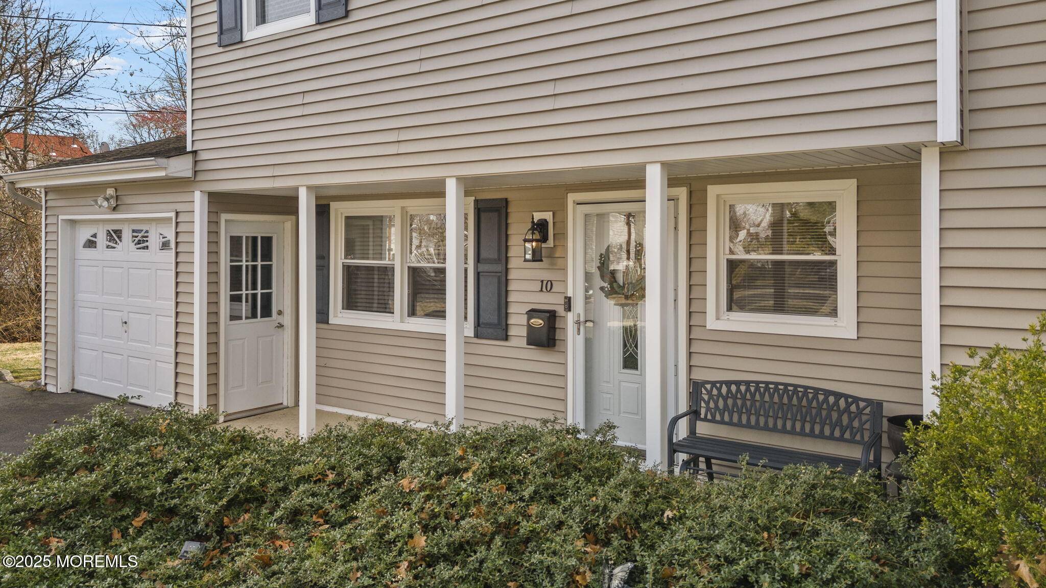 East Brunswick, NJ 08816,10 Barrie Road