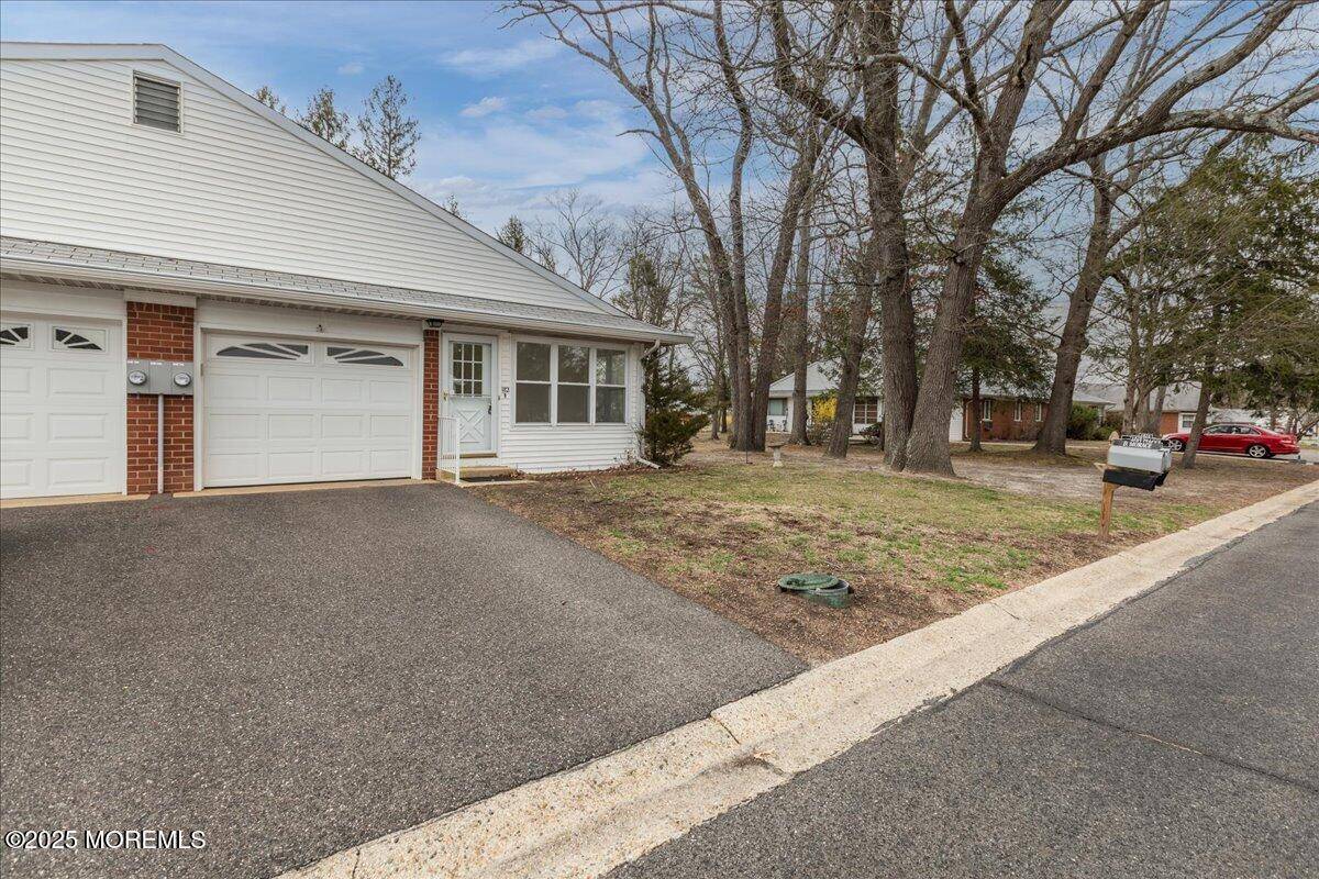Manchester, NJ 08759,182 Columbine Avenue