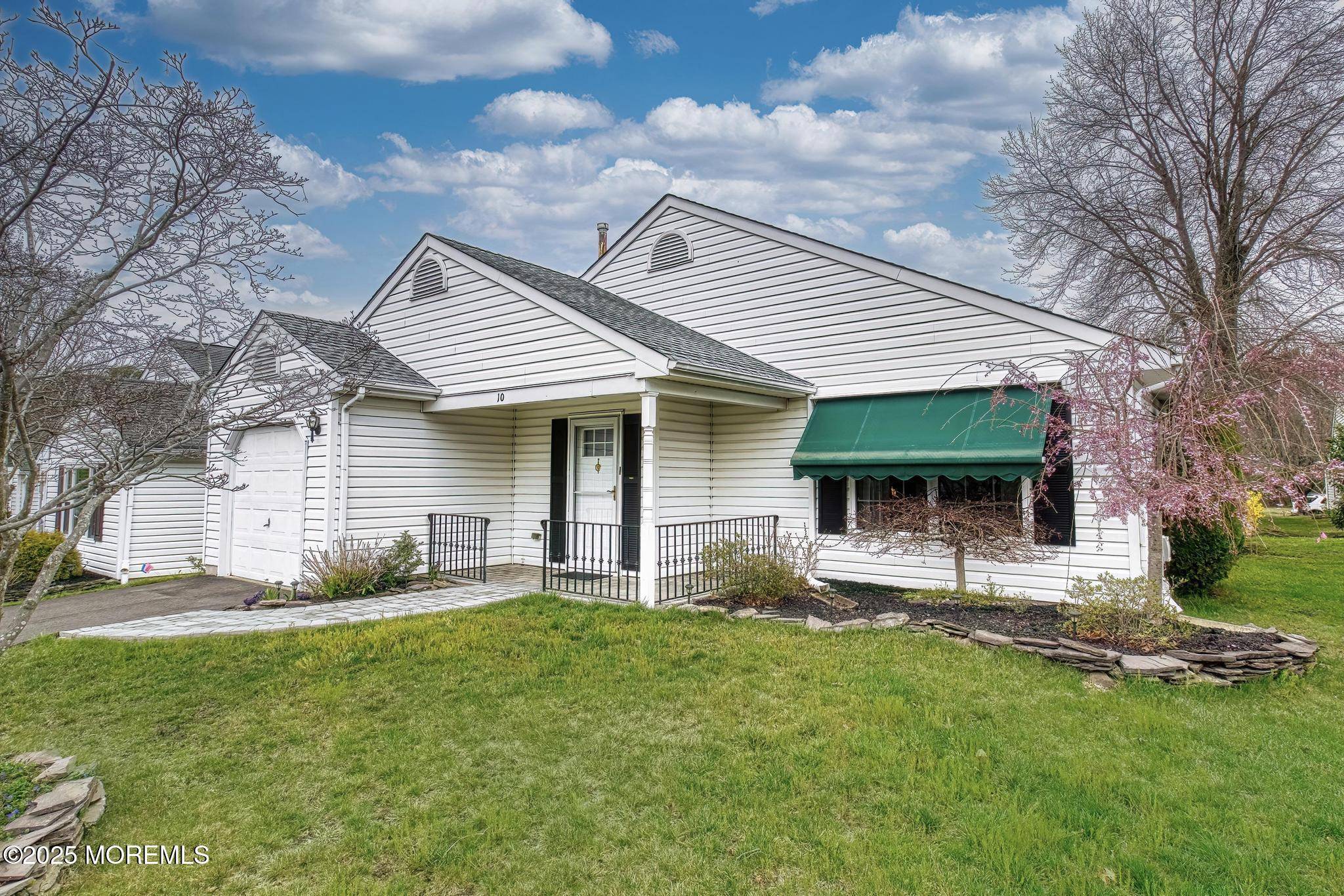 Brick, NJ 08724,10 Mayapple Drive