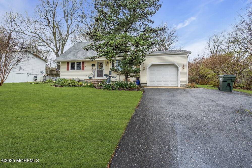 Jackson, NJ 08527,6 Lawrence Street