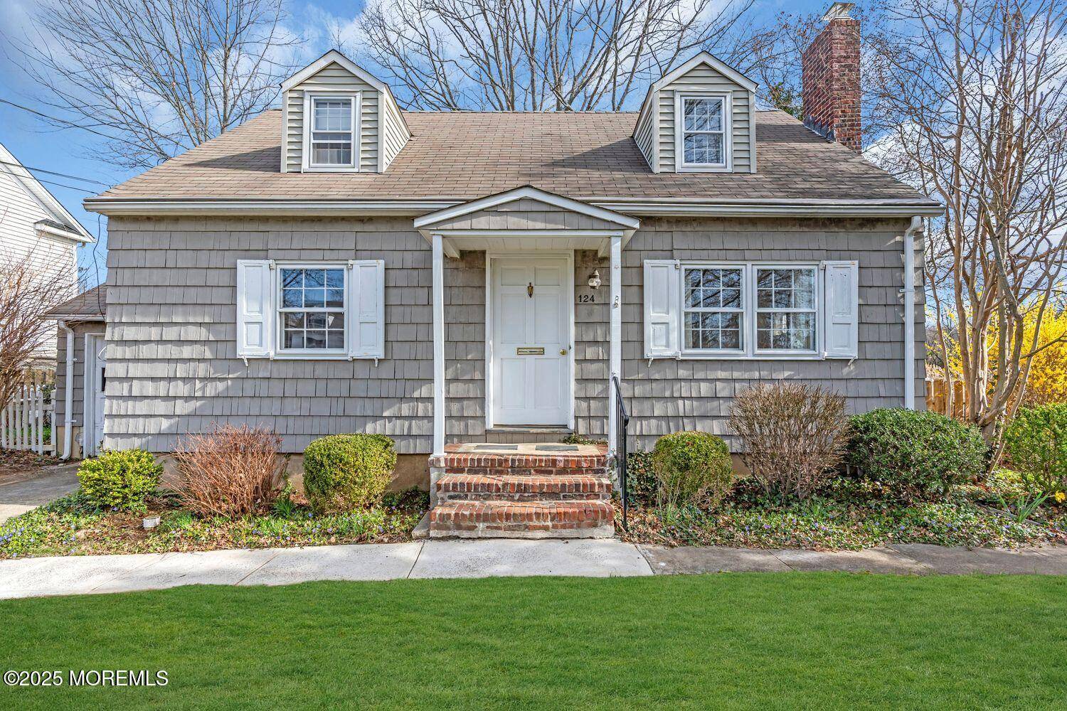 Shrewsbury Boro, NJ 07702,124 Robinson Place