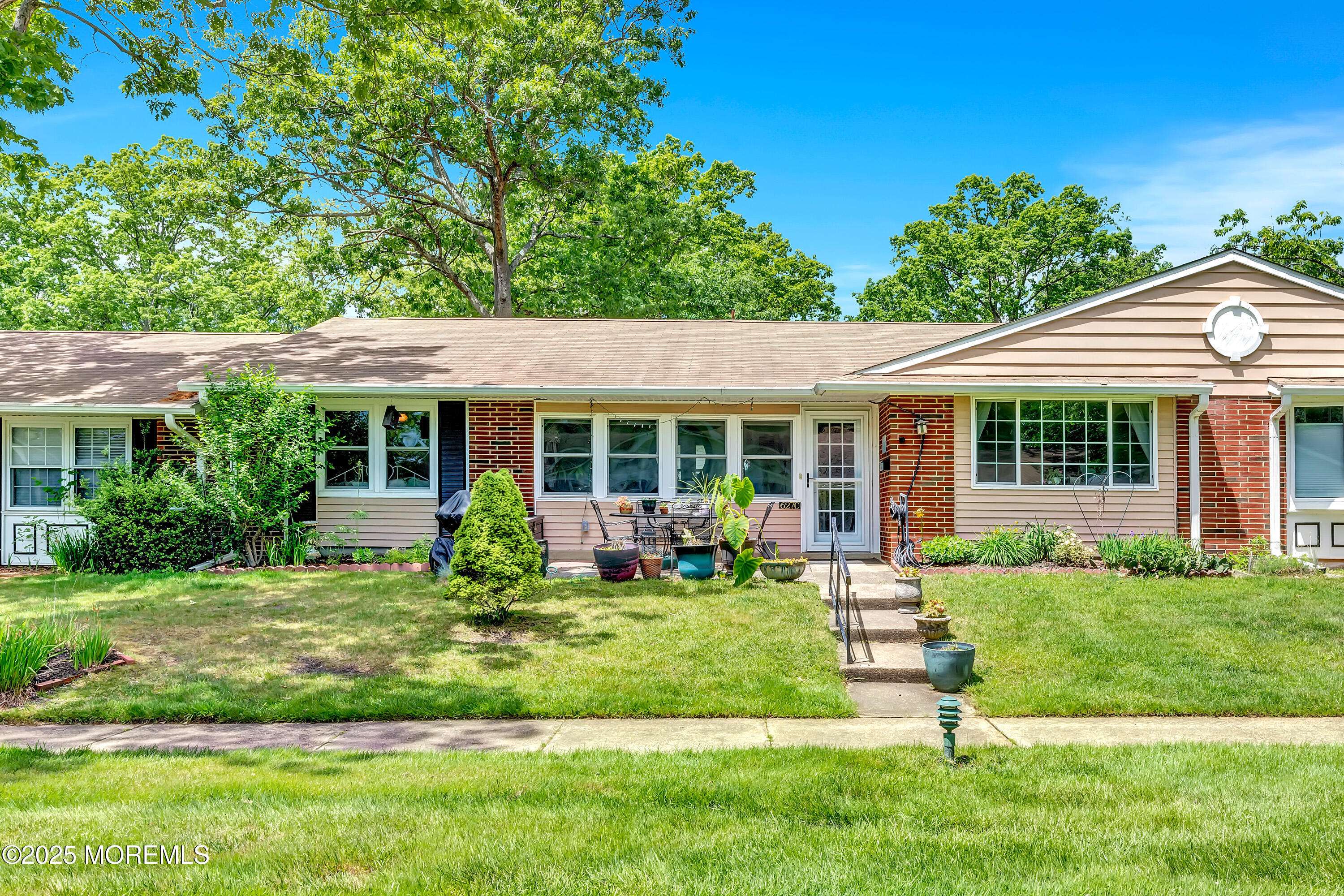 Lakewood, NJ 08701,627 Huntington Drive #C