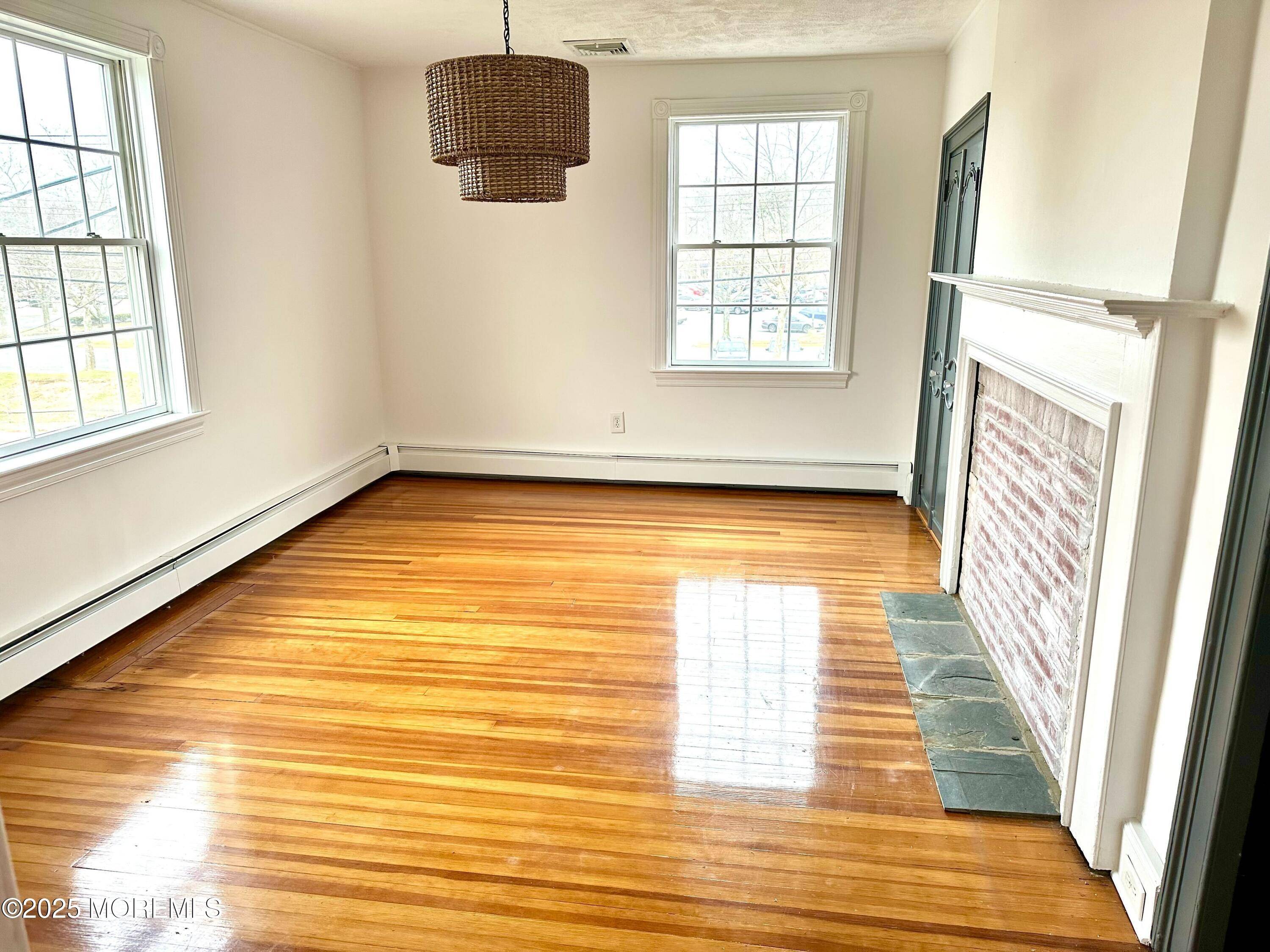 Shrewsbury Boro, NJ 07702,630 Broad Street #G