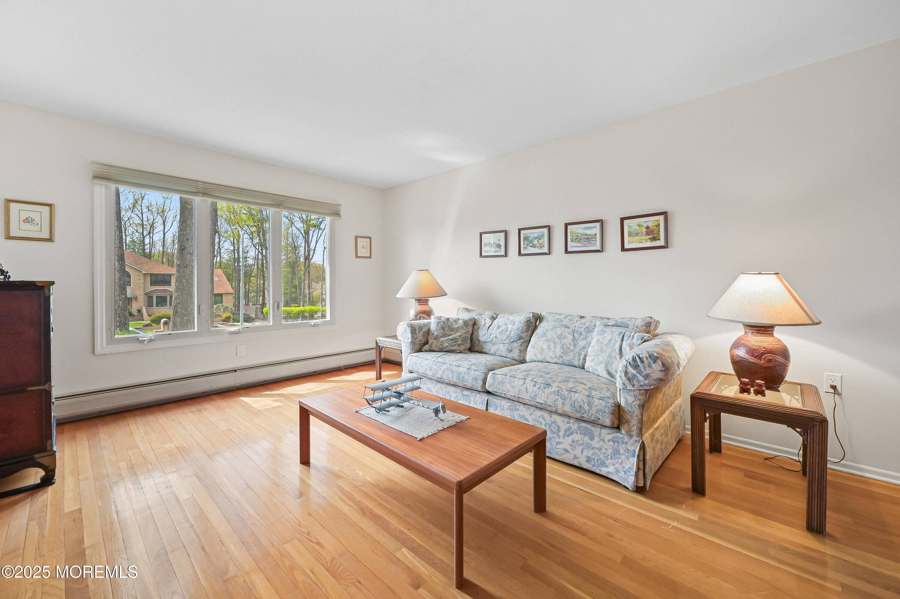 Manalapan, NJ 07726,6 Cambridge Court
