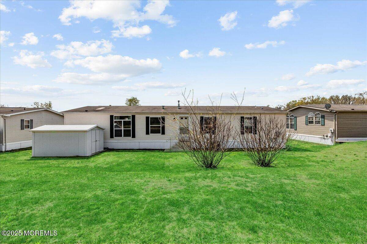 Freehold, NJ 07728,56 Silvermeade Drive