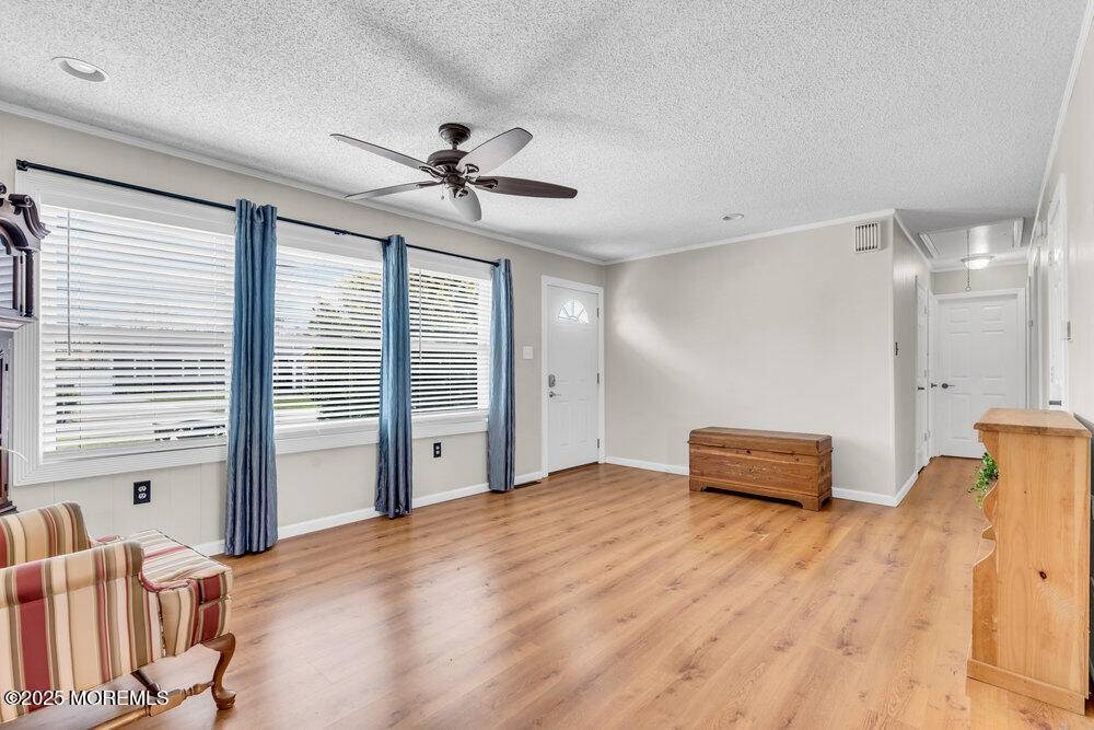 Manahawkin, NJ 08050,214 Atlantis Avenue
