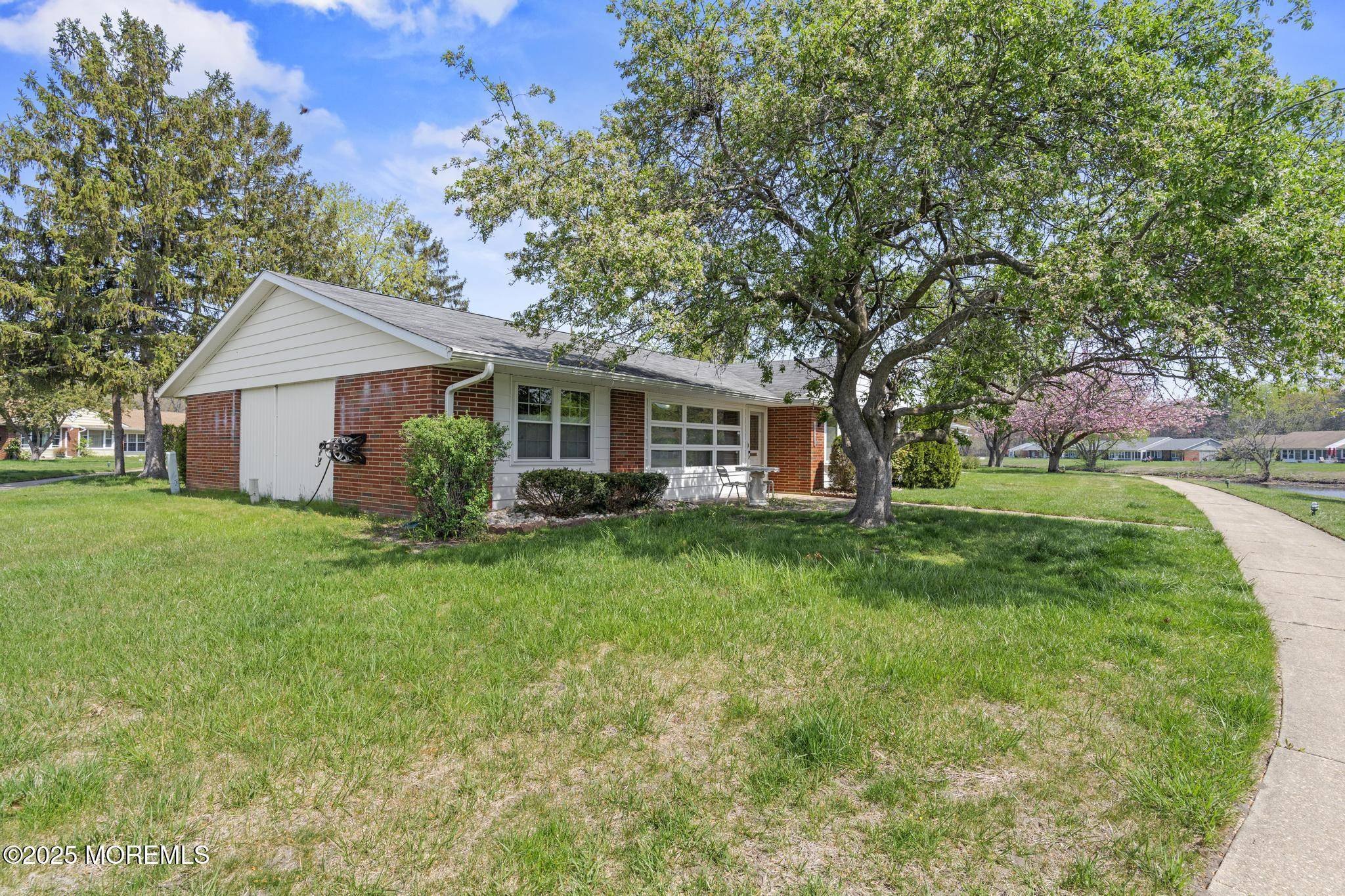 Lakewood, NJ 08701,293 Malvern Court E