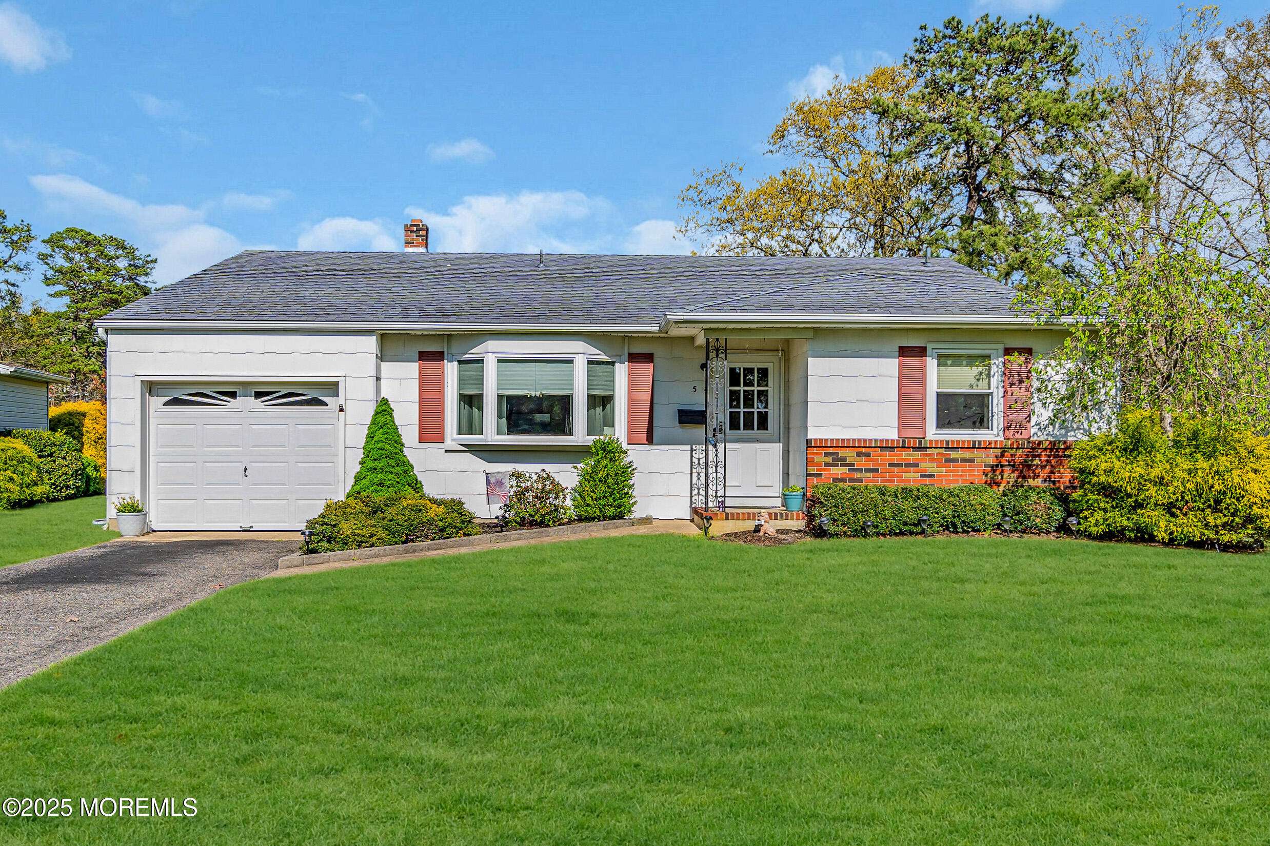 Toms River, NJ 08757,5 Oxford Drive