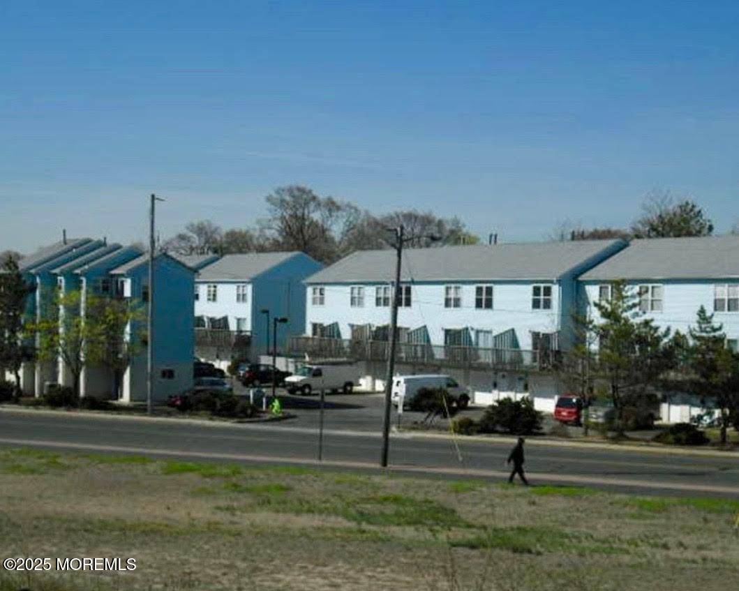 Keansburg, NJ 07734,4 Beachway Avenue