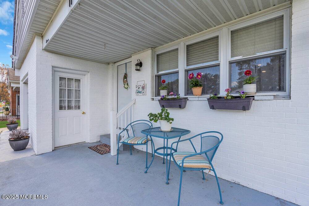 Toms River, NJ 08757,11 Dawn Way