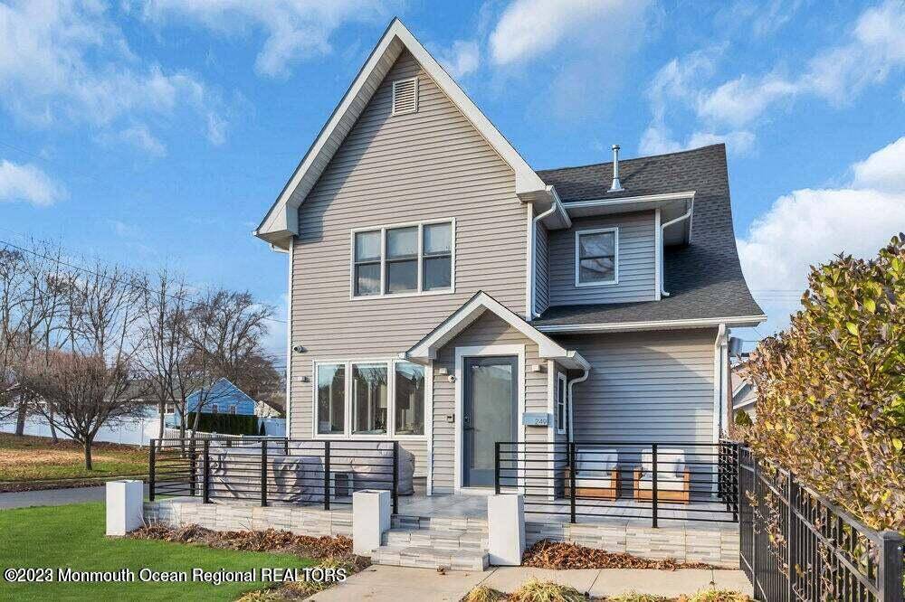 Elberon, NJ 07740,249 Dixon Avenue