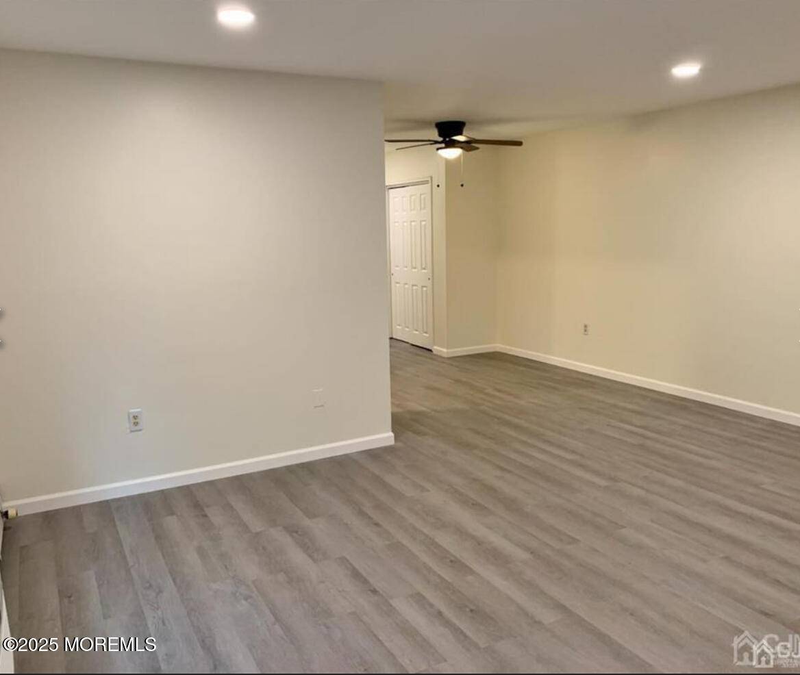 Spotswood, NJ 08884,289 Main Street #6E