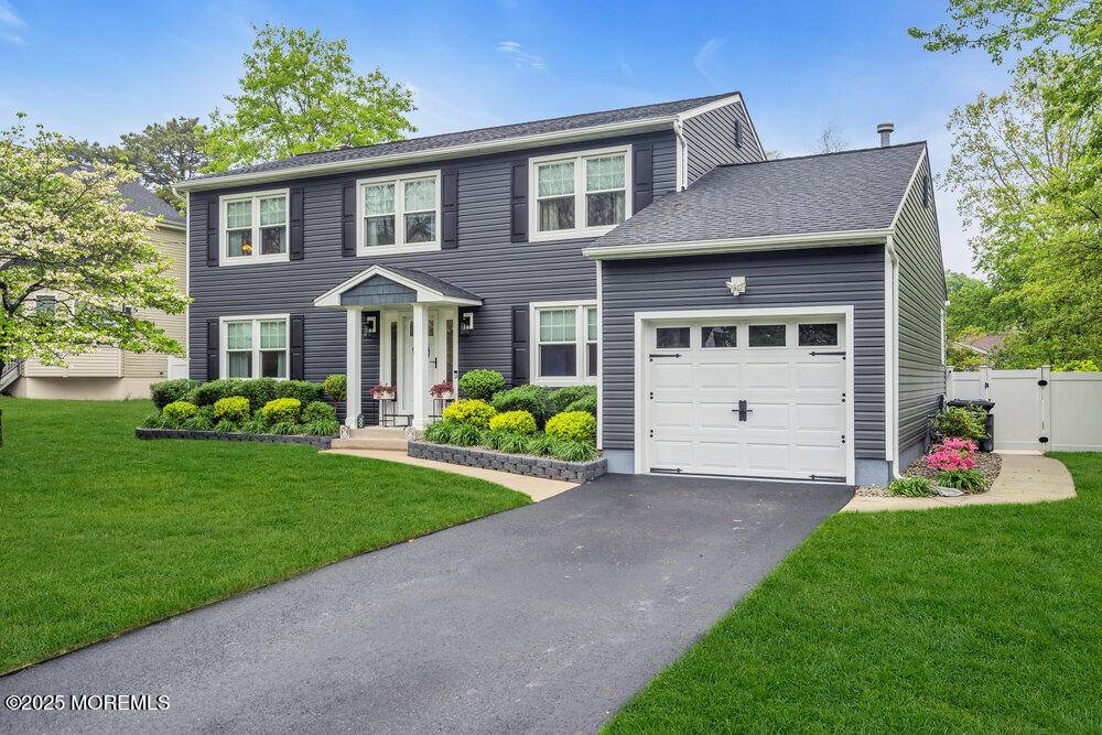 Manahawkin, NJ 08050,1066 Driftwood Avenue
