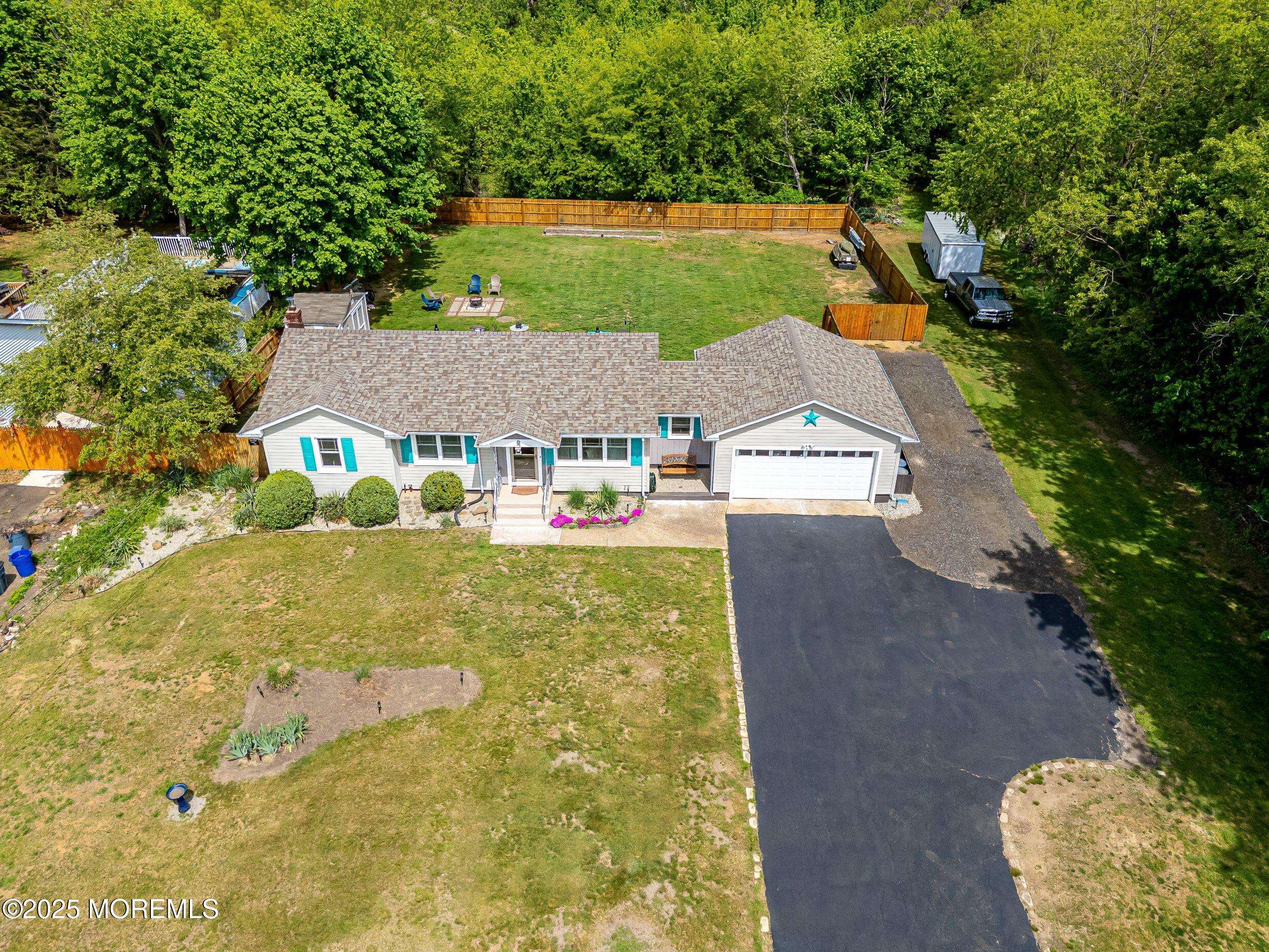 Manalapan, NJ 07726,80 Sweetmans Lane