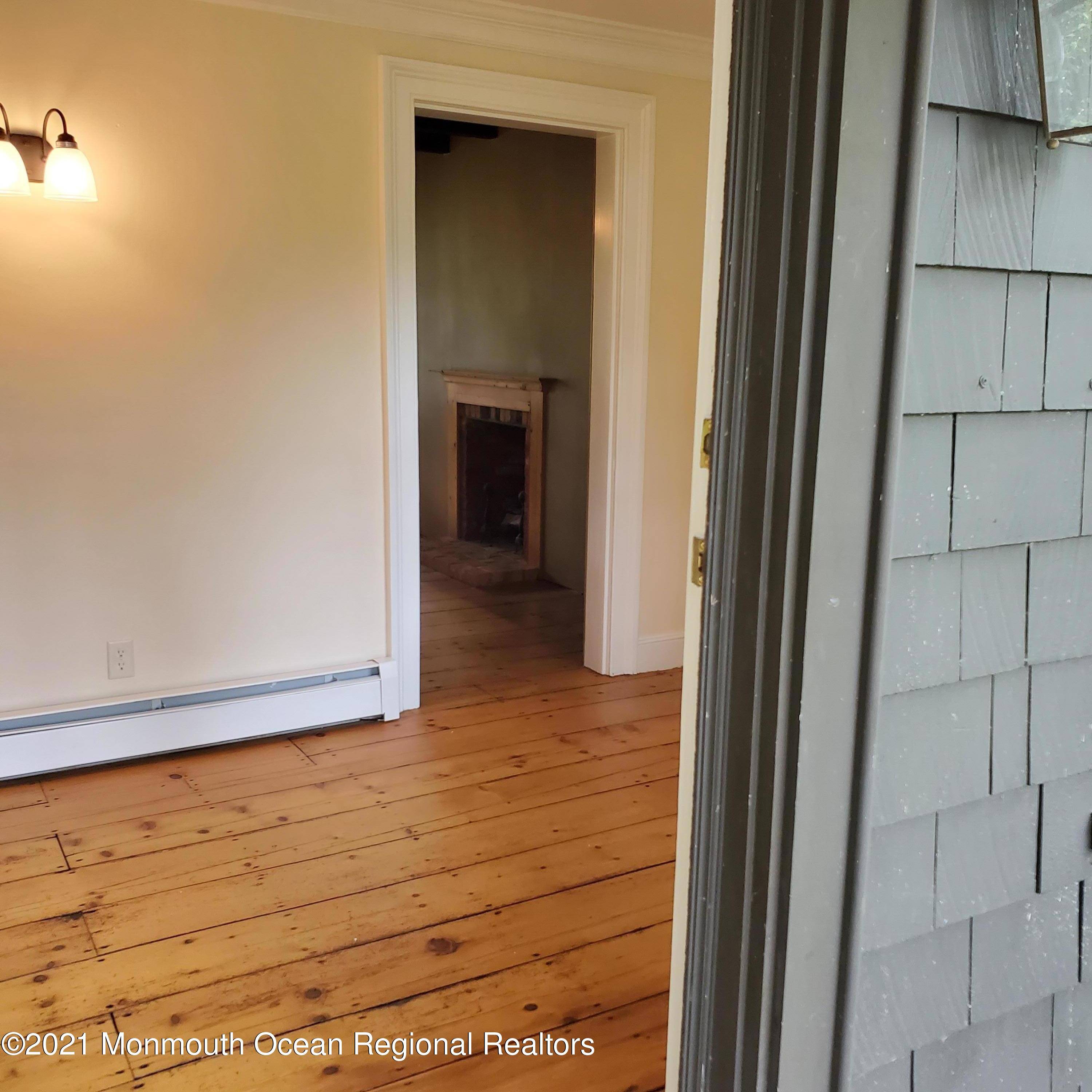 Colts Neck, NJ 07722,16 E Larchmont Drive