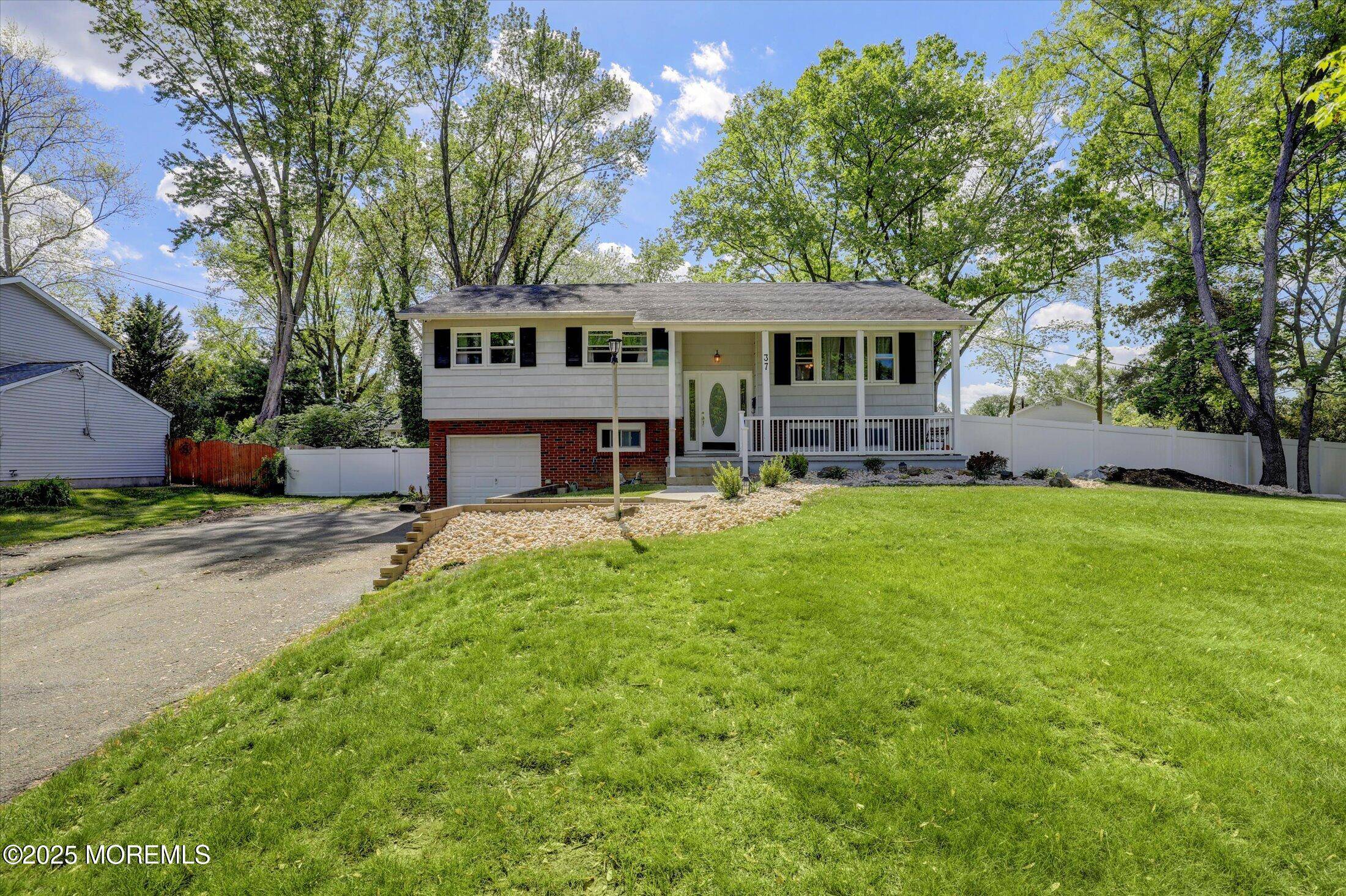 Manalapan, NJ 07726,37 Lexington Drive