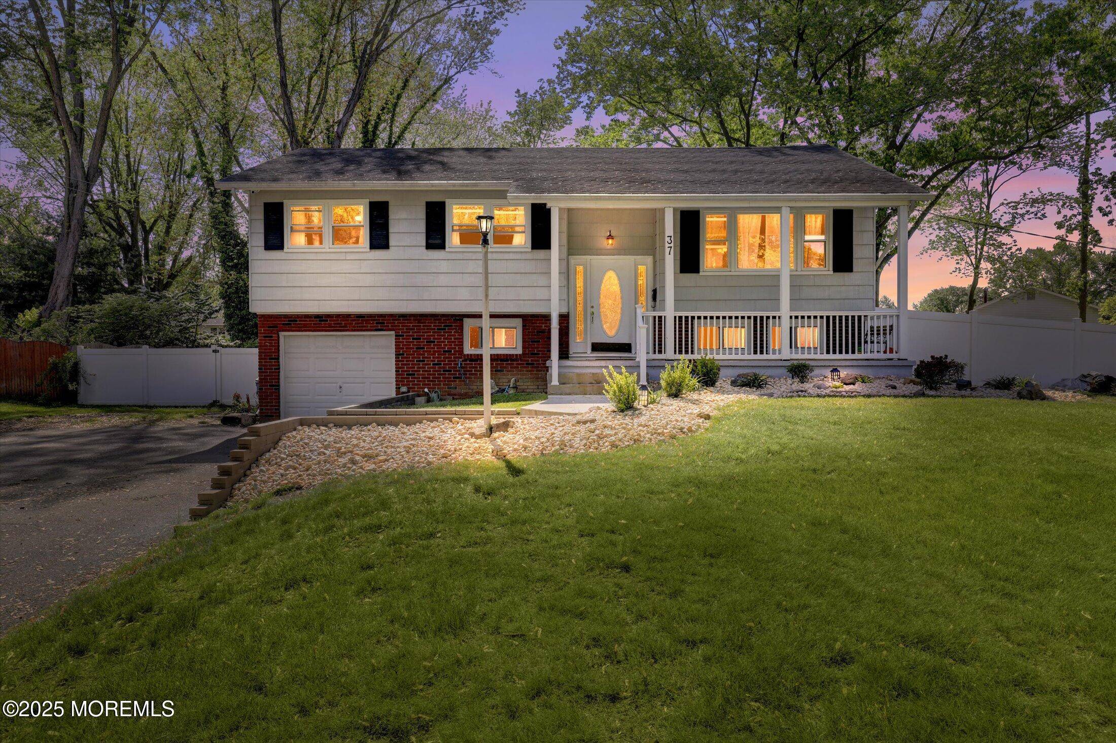 Manalapan, NJ 07726,37 Lexington Drive