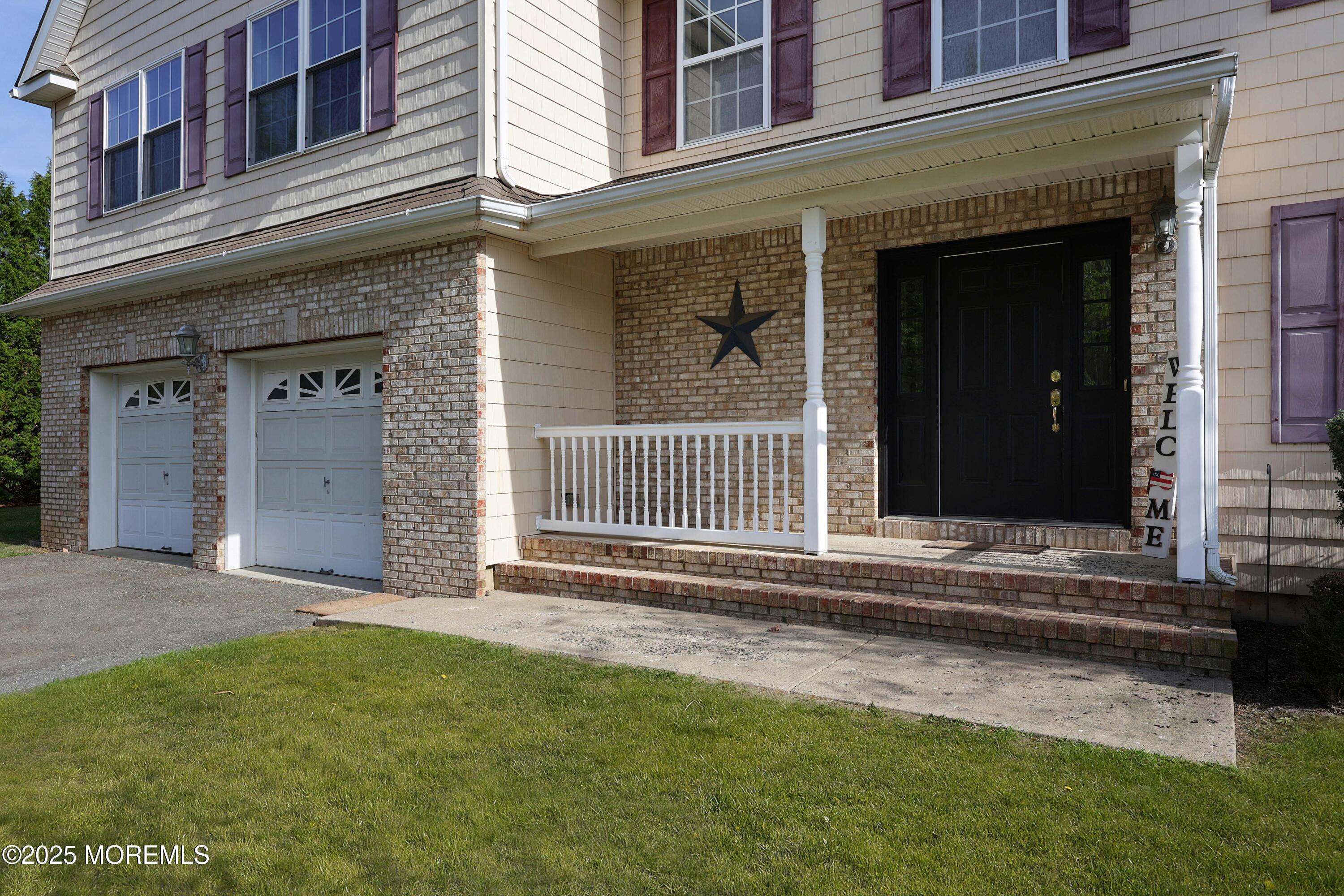 Howell, NJ 07731,22 Roe Lane