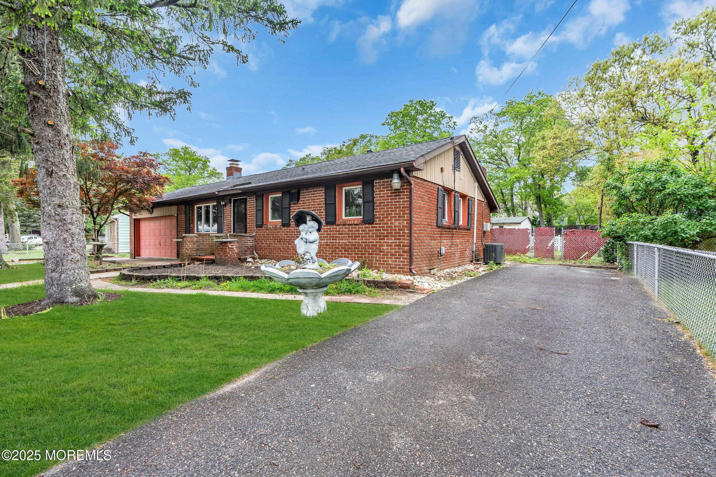 Howell, NJ 07731,215 Sunset Lane