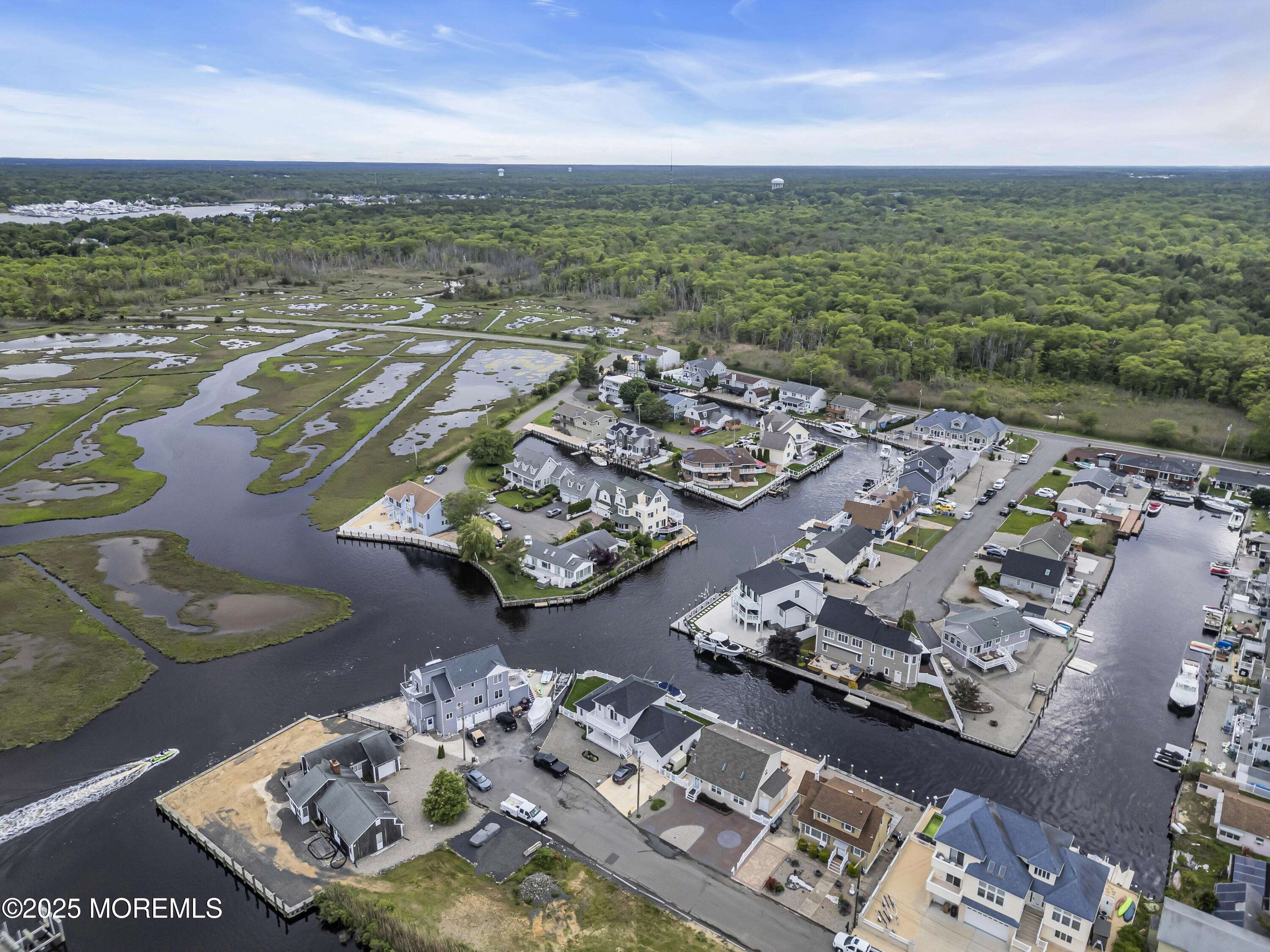 Bayville, NJ 08721,221 Magnolia Drive