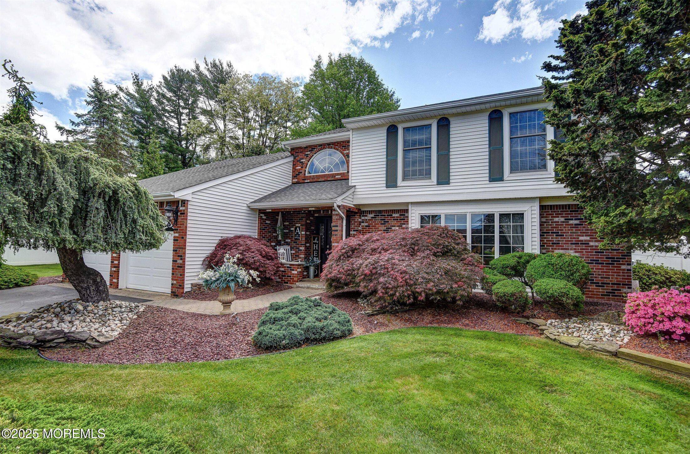 Manalapan, NJ 07726,3 Topanga Court