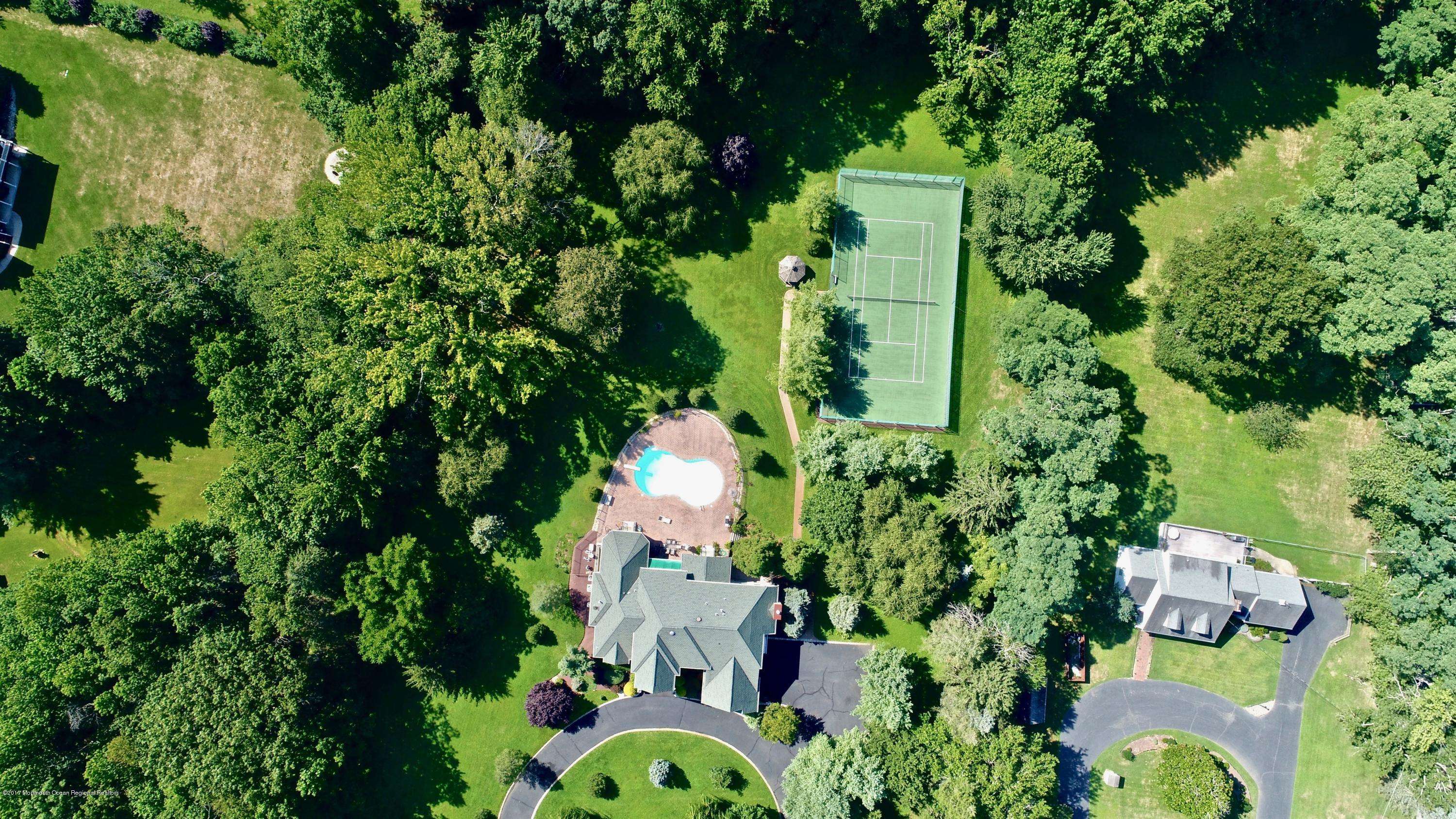 Holmdel, NJ 07733,7 Mccampbell Road