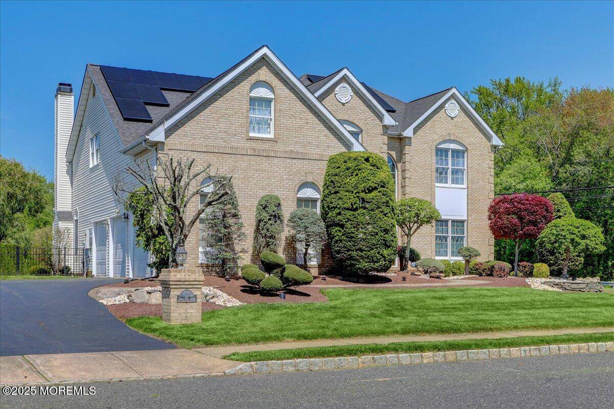 Farmingdale, NJ 07727,2 Shore Oaks Drive