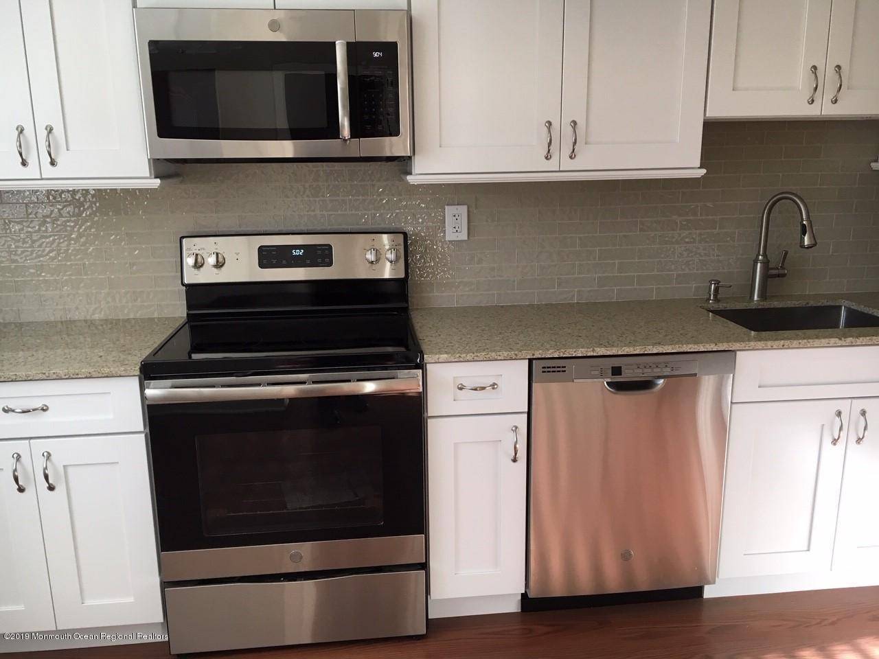 Manalapan, NJ 07726,215 Medford Court #B